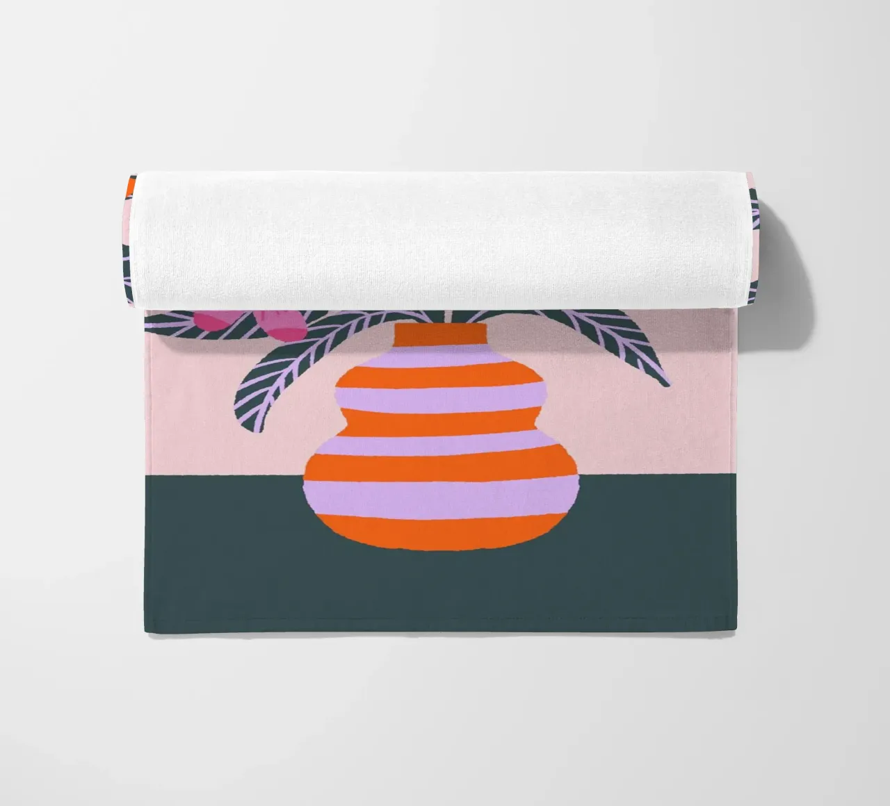 Fiori colorati in un vaso telo mare da Wackapacka