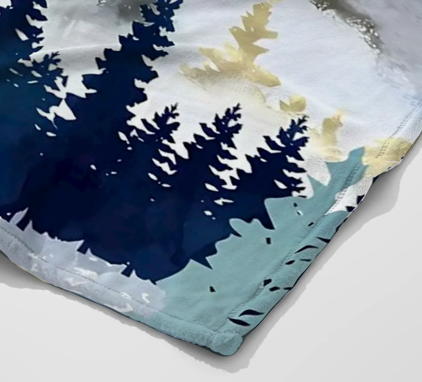 Hellblaue Berge Fleecedecke von Albert S Jacob