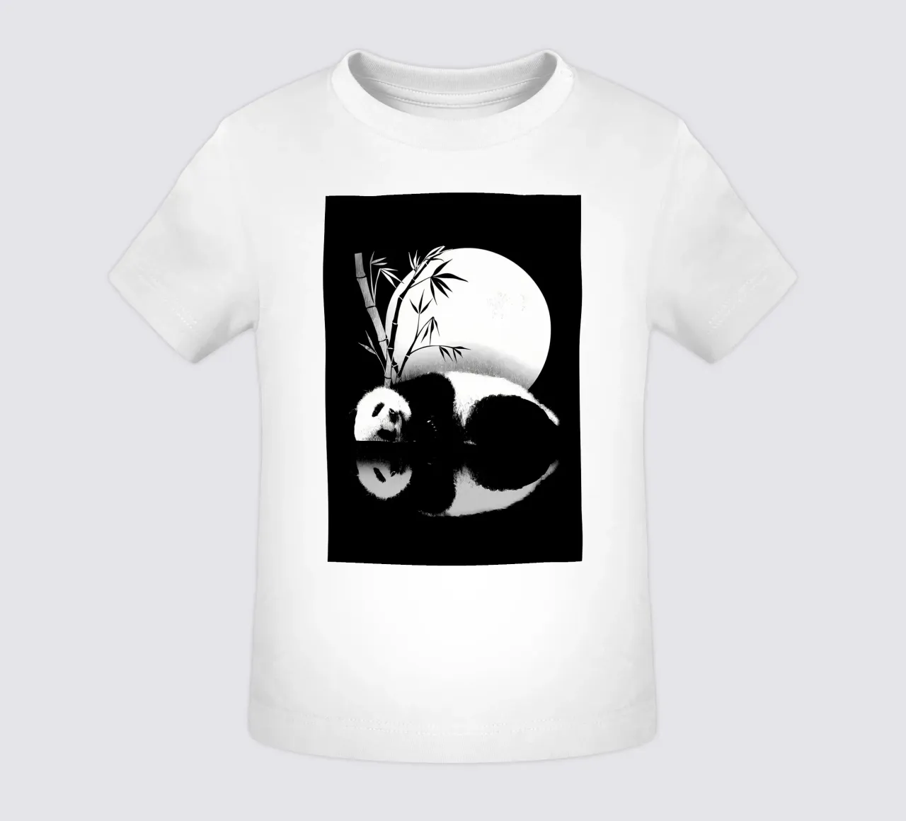 Riflessione del panda maglietta neonato da James M Coyle