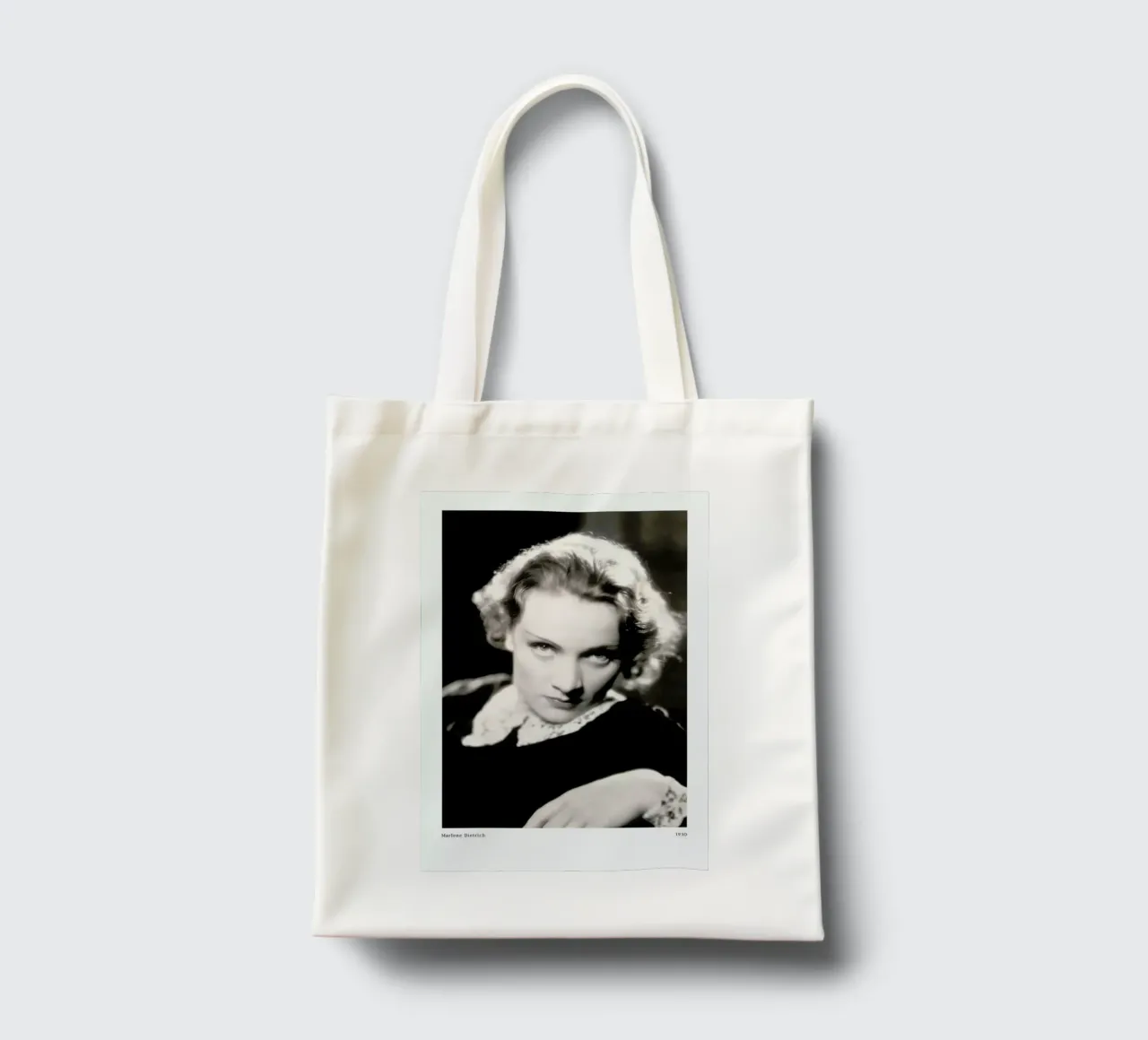 Marlene Dietrich as Amy Jolly in Morocco borsa in juta da ARTOTHEK