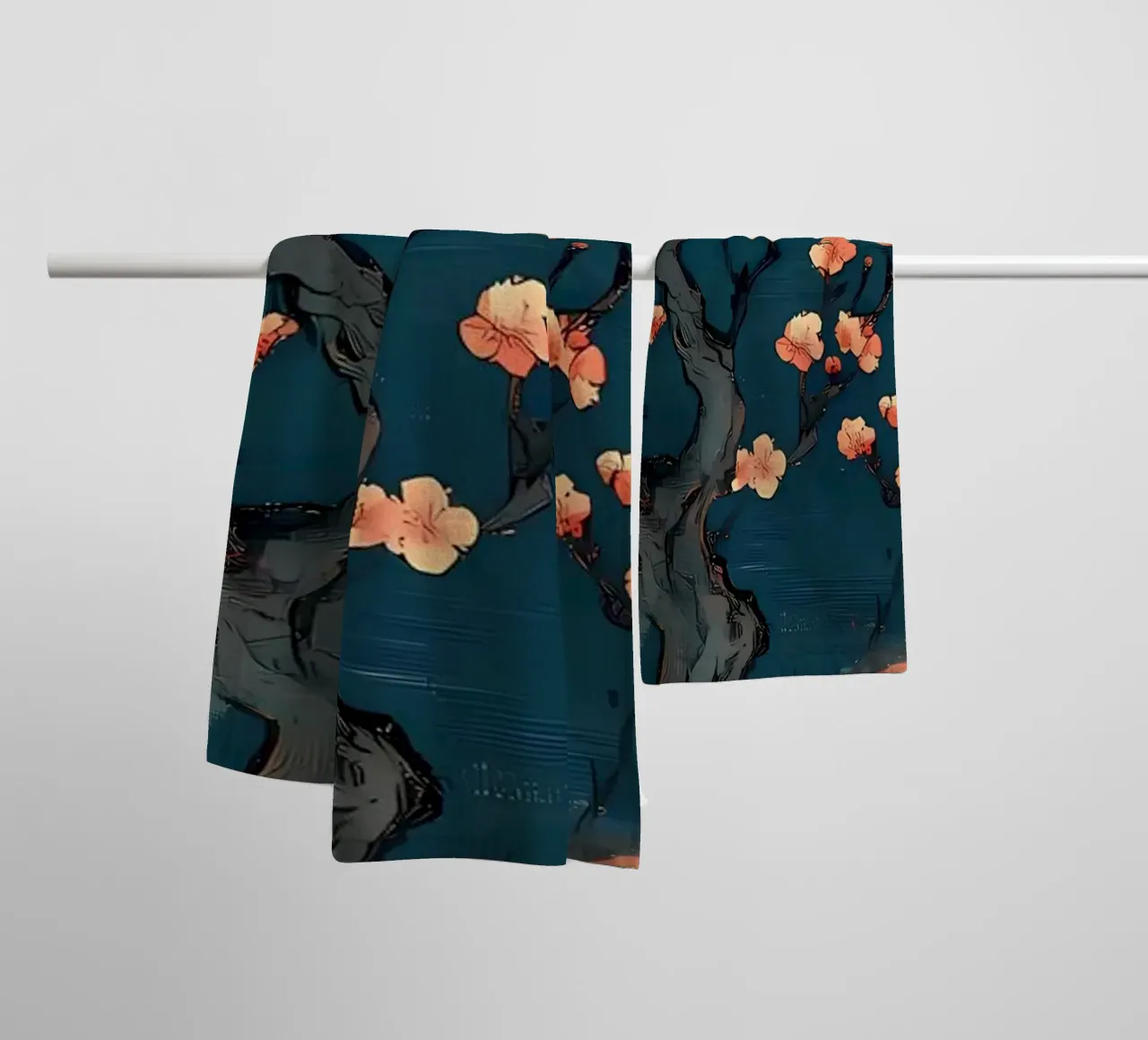 Fiori di ciliegio e luna asciugamano da bagno da Rebecca Clark Wyrick