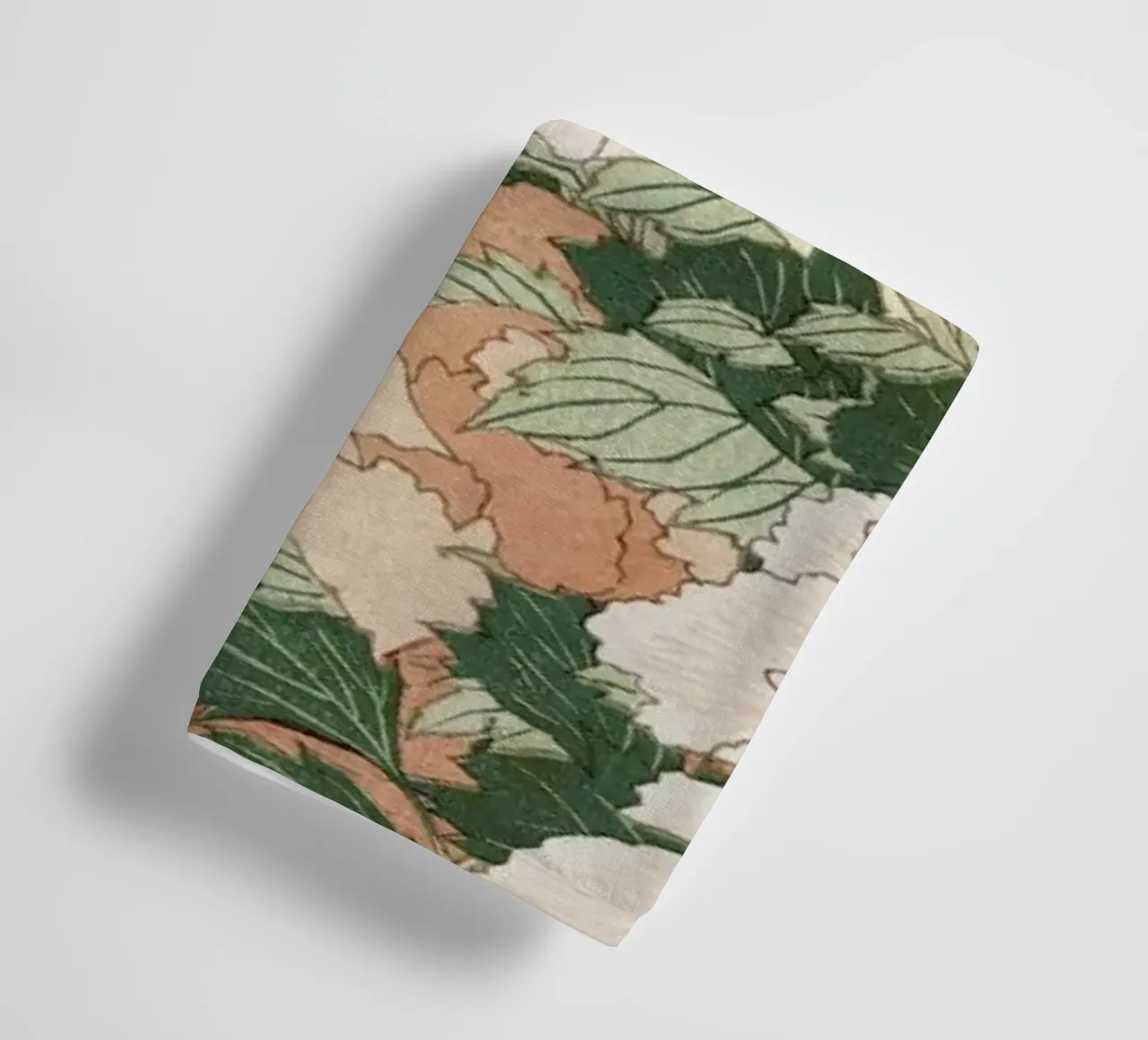 Hokusai - Pink and Red Peonies Blown to the Left in a Breeze and a Butterfly asciugamano da bagno da ARTOTHEK