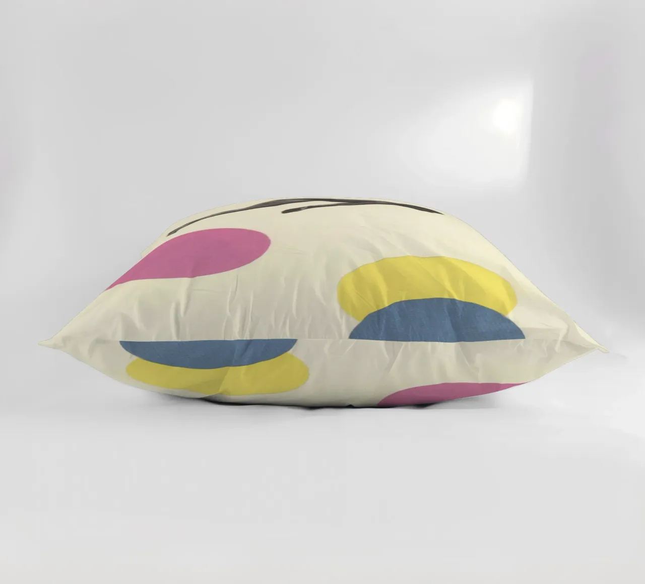 Immersione in alto cuscino da Cassia Beck Collage