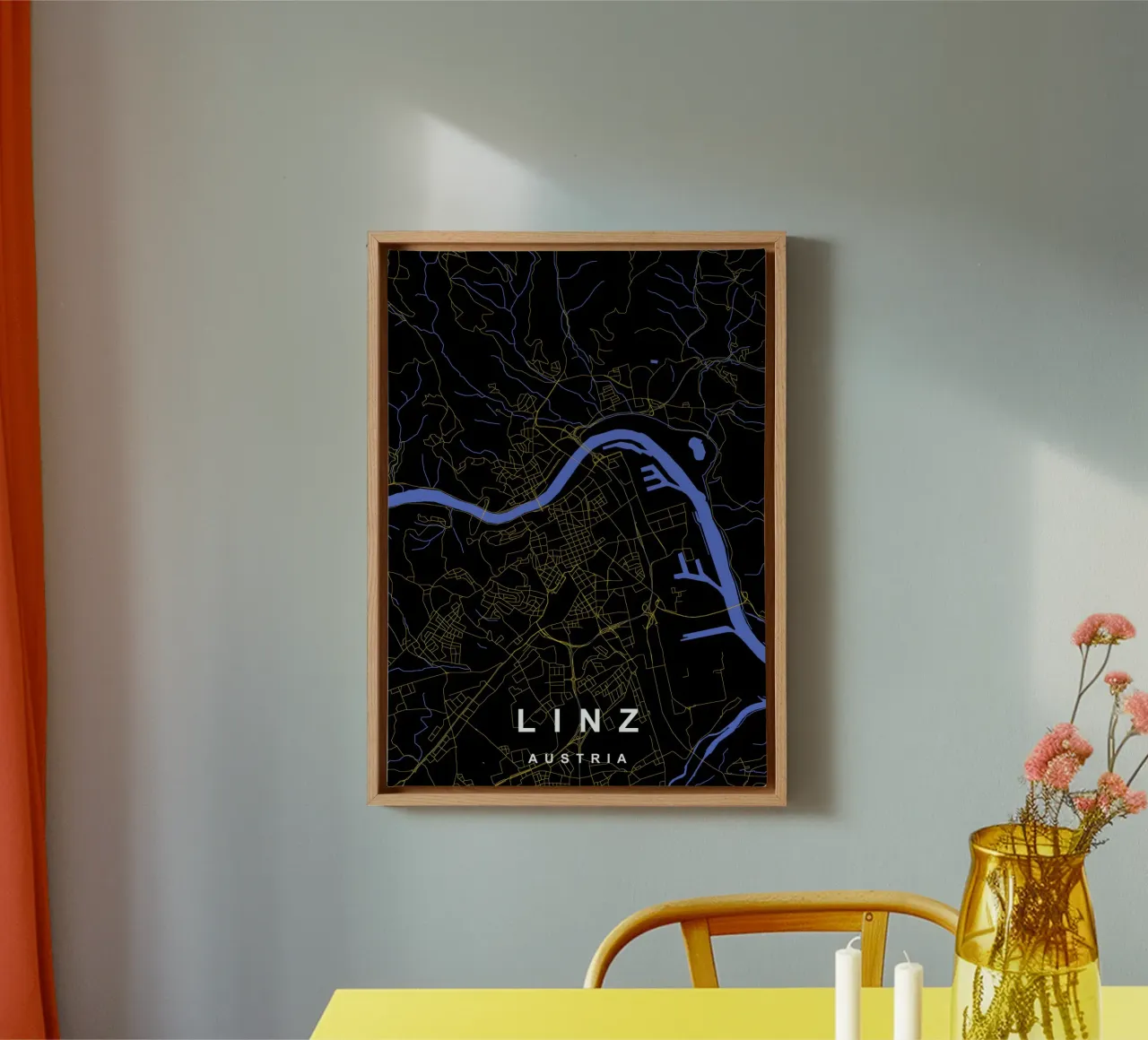 Linz Austria - Mappa della città in nero e oro tela con Cornice a cassetta da Cartographers Library