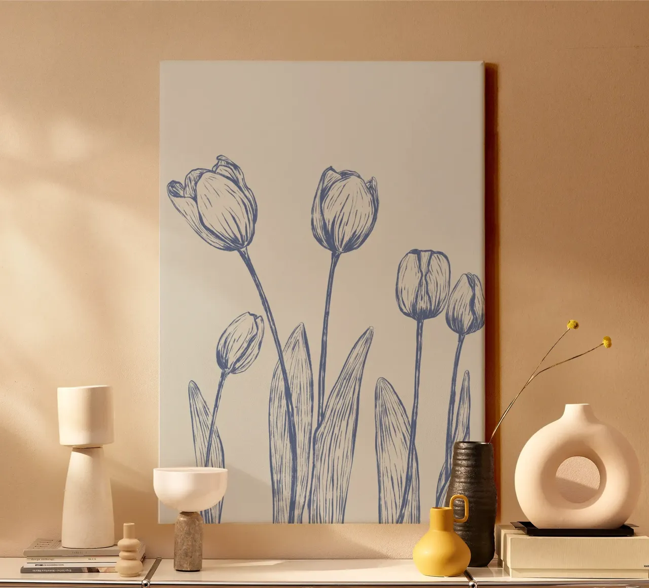 Blaue Tulpen auf beigem Hintergrund. Leinwand mit Schattenfugenrahmen von Sixmai