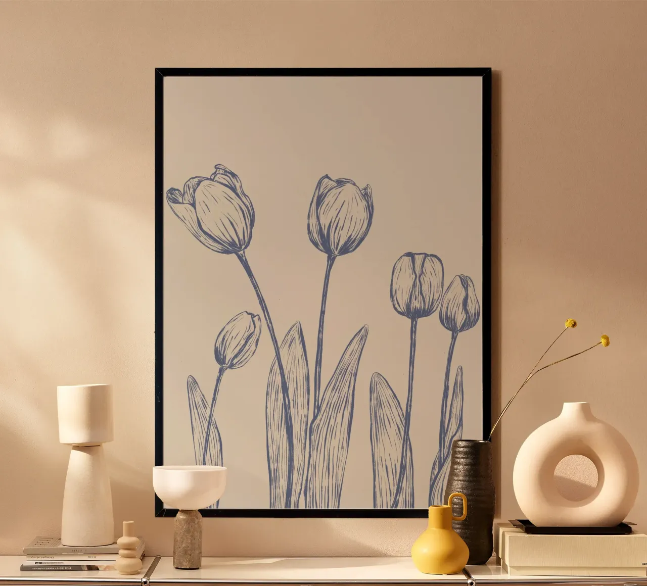 Blaue Tulpen auf beigem Hintergrund. Poster von Sixmai
