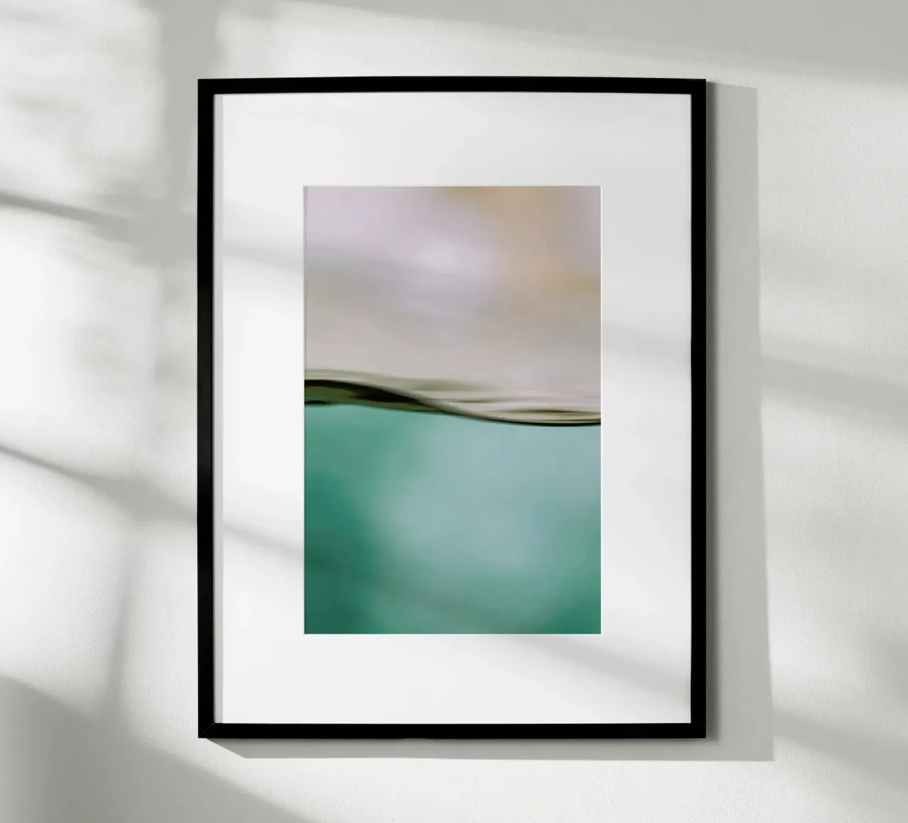 Water Motion poster con telaio in legno da Monika Strigel