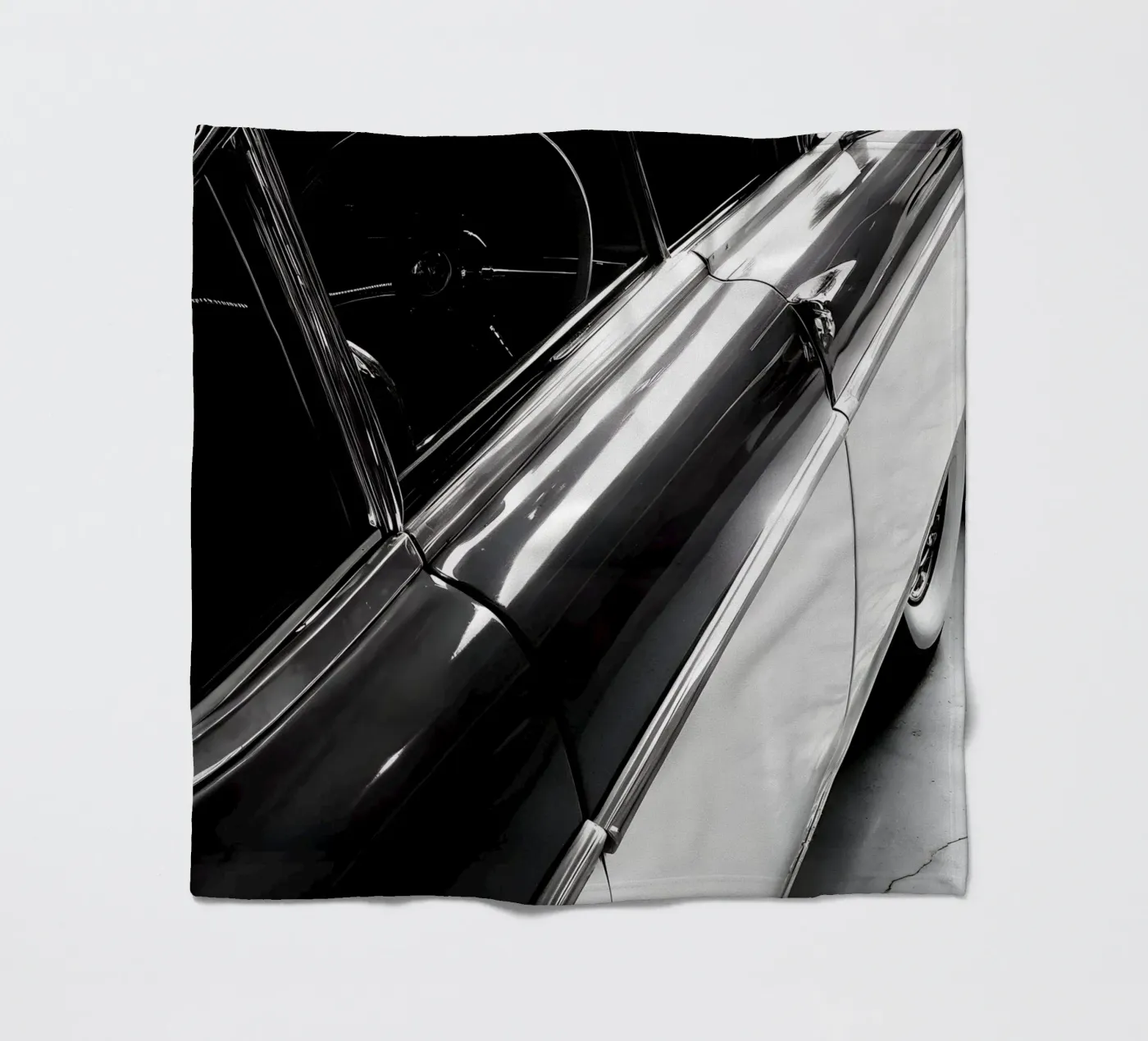 Monochrome Classic Cars Fleecedecke von CAR EDITION