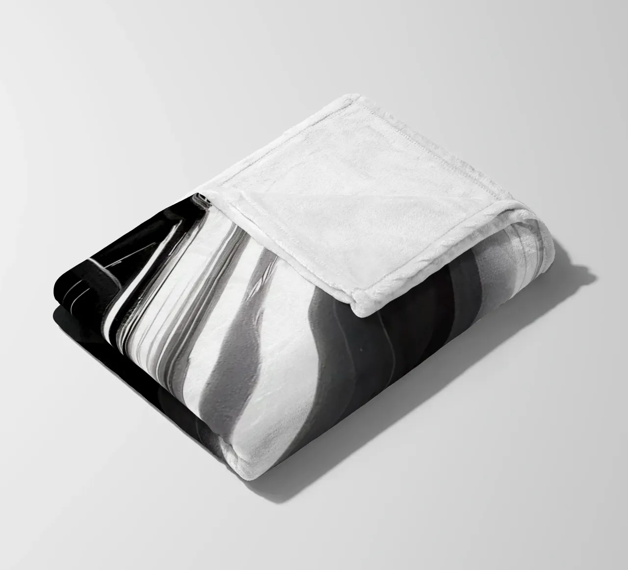 Monochrome Oldtimer Fleecedecke von CAR EDITION