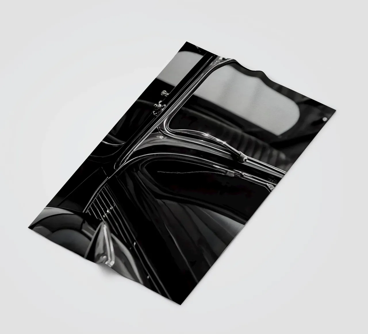Auto d'epoca monocromatica coperta in pile da CAR EDITION
