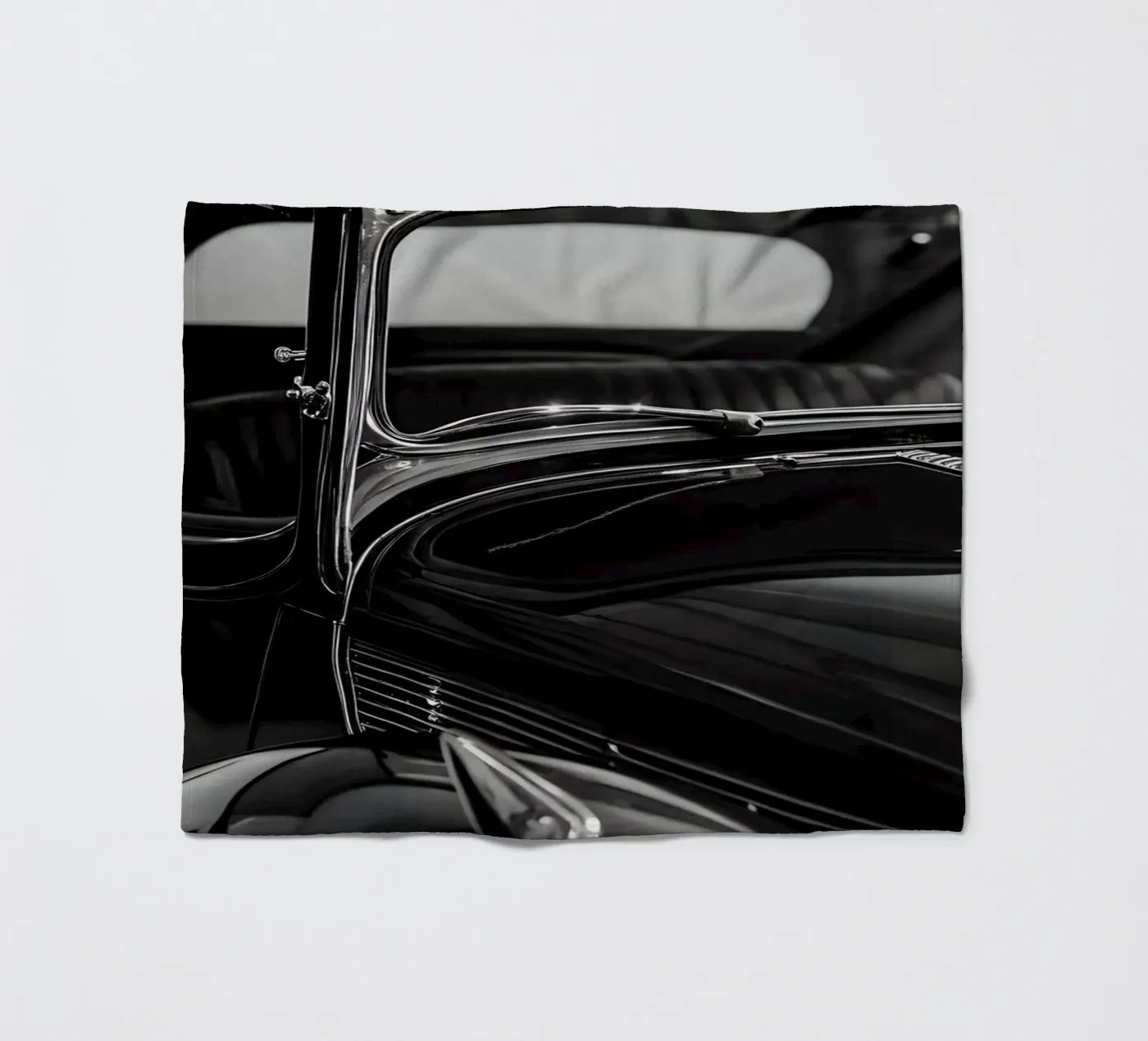 Monochrome Classic Car Fleecedecke von CAR EDITION