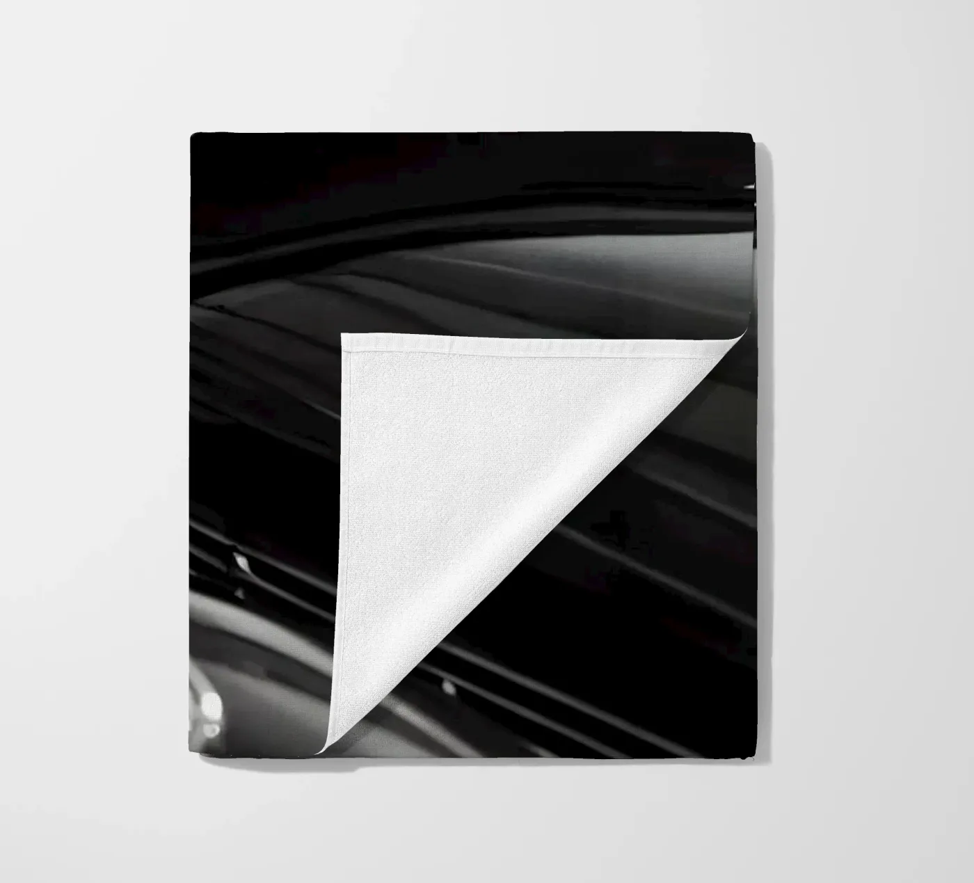 Auto d'epoca monocromatica telo mare da CAR EDITION