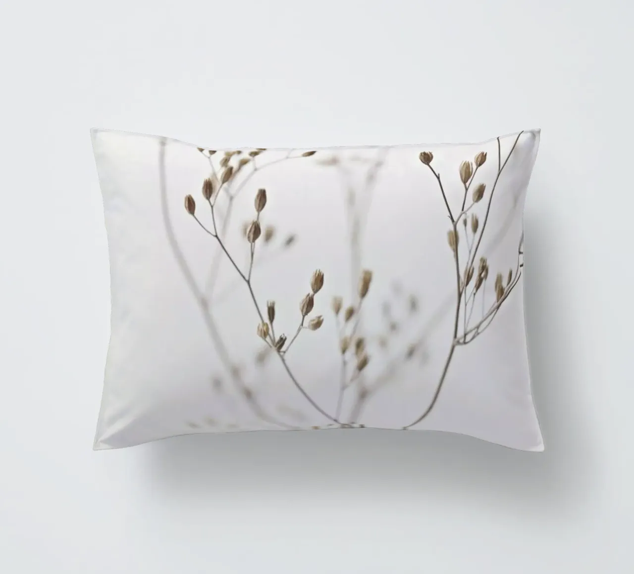 Wild Flower Natural Beige 1 coussin de Monika Strigel
