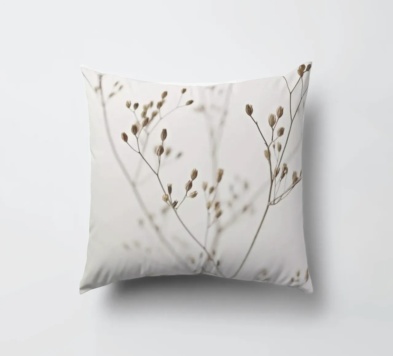 Wild Flower Natural Beige 1 coussin de Monika Strigel