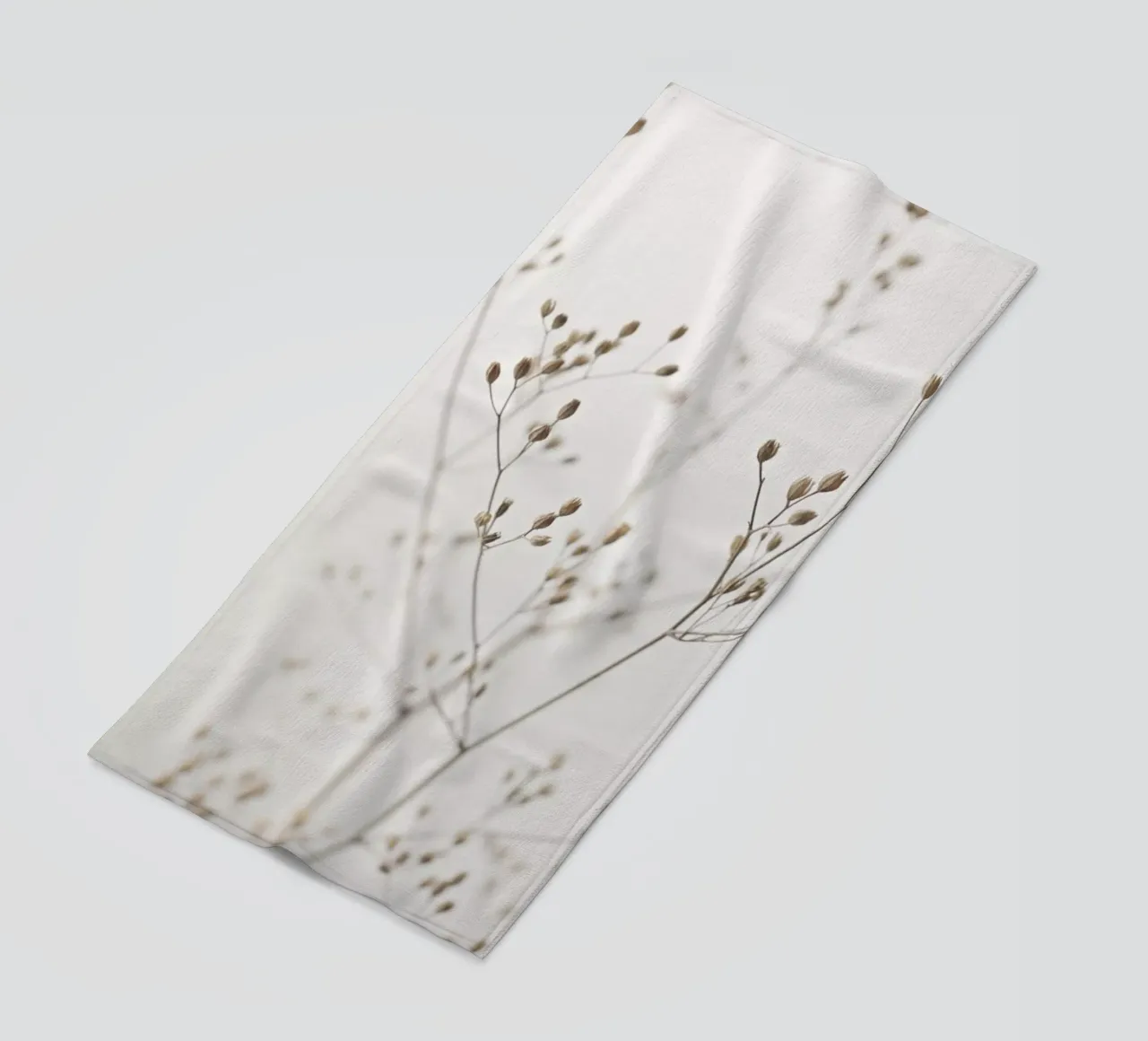 Wild Flower Natural Beige 1 serviette de plage de Monika Strigel