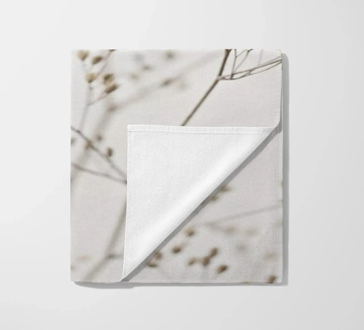 Wild Flower Natural Beige 1 serviette de plage de Monika Strigel