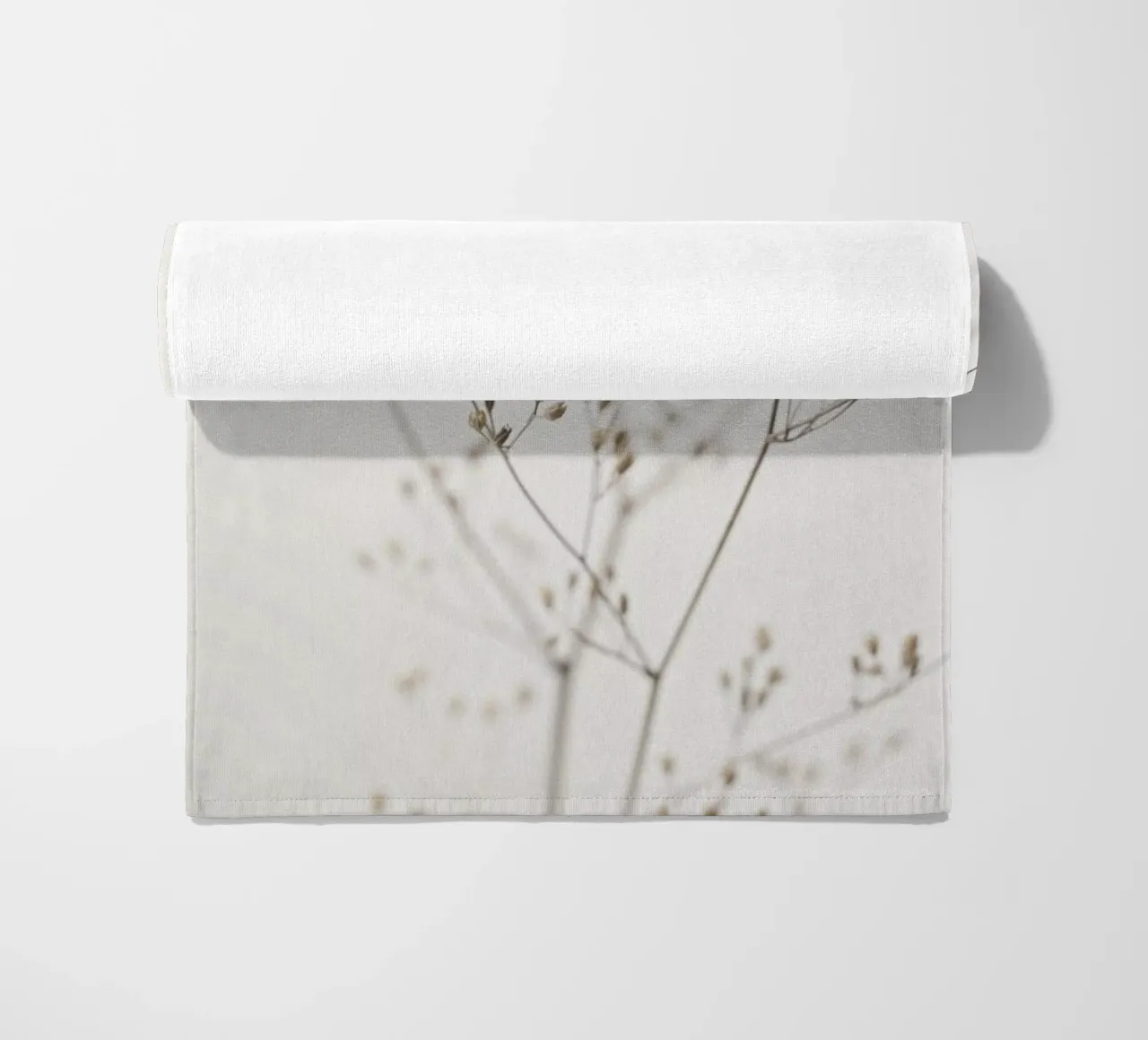 Wild Flower Natural Beige 1 serviette de plage de Monika Strigel