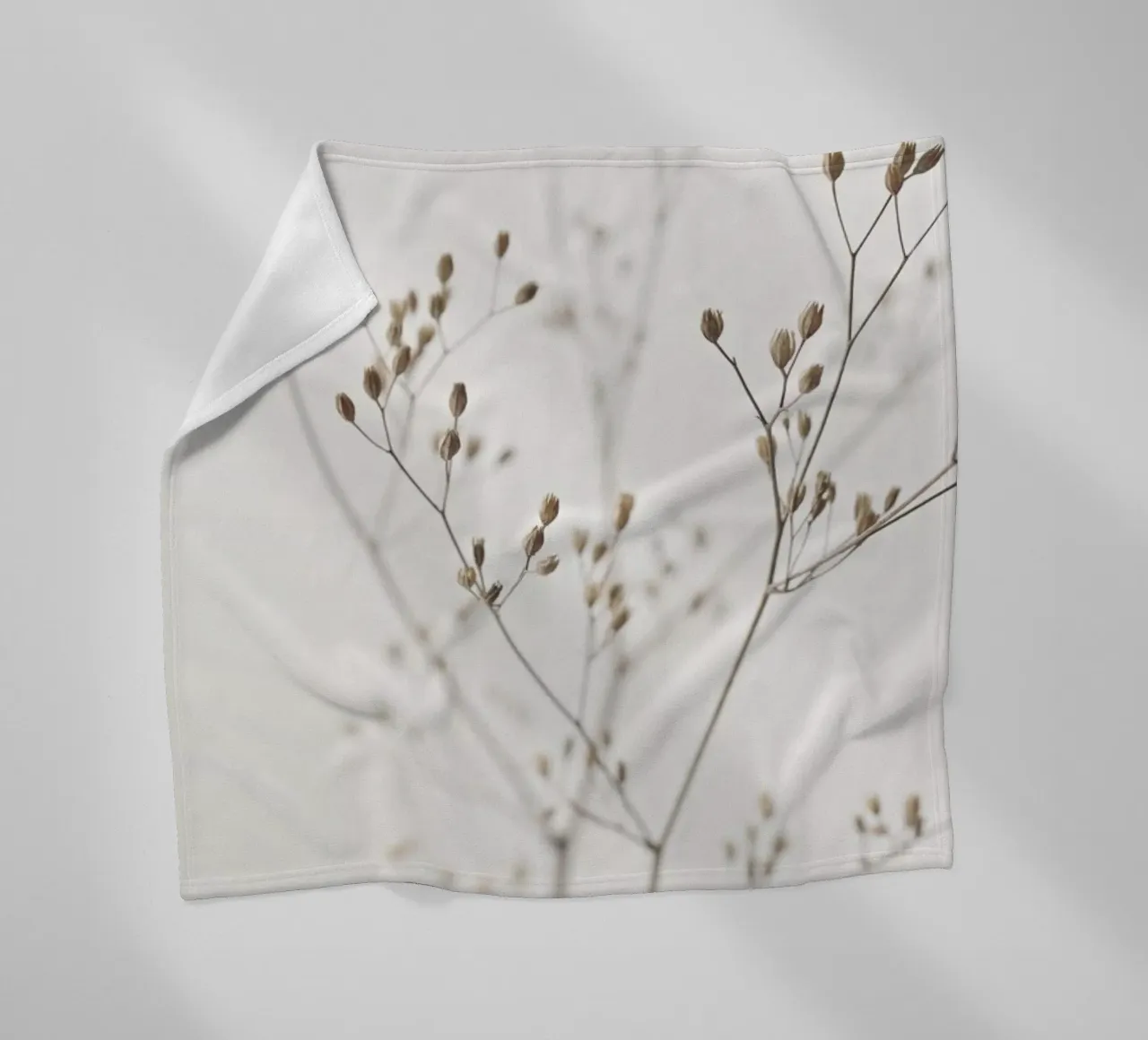 Wild Flower Natural Beige 1 plaid polaire de Monika Strigel