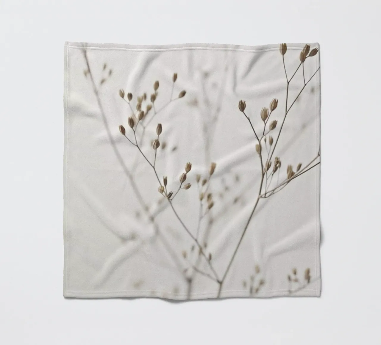 Wild Flower Natural Beige 1 plaid polaire de Monika Strigel