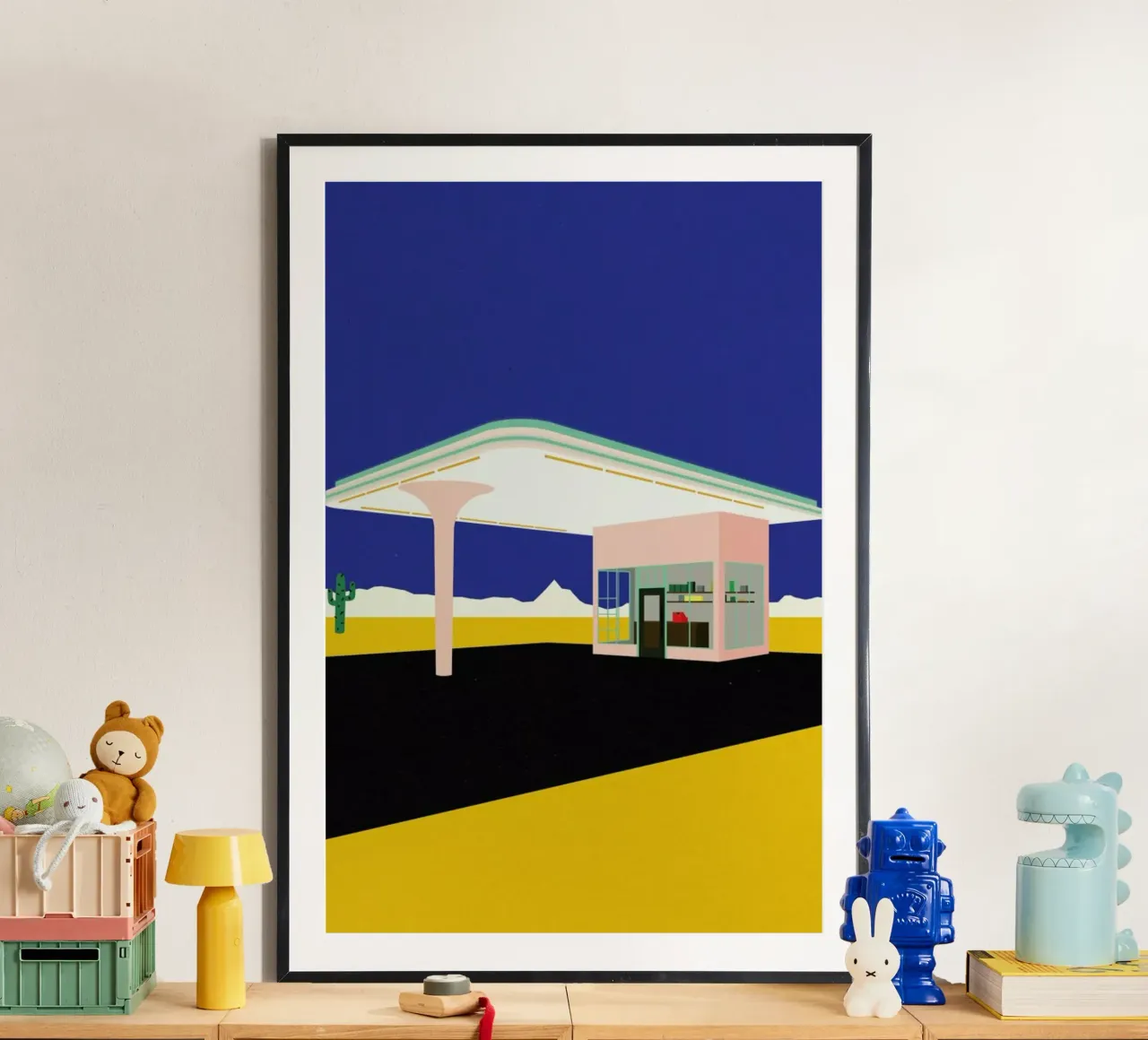 Texas Desert Gas Station poster con telaio in plastica da Rosi Feist