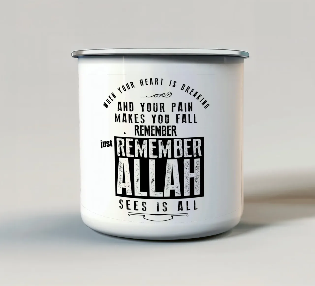 ricordati di Allah tazza in smalto da Albert S Jacob