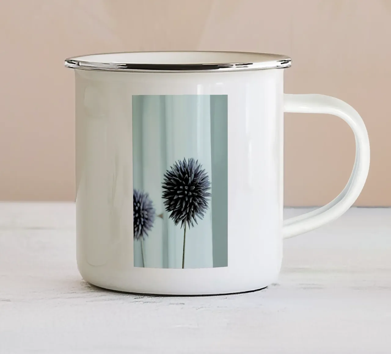 Abstract Flower Shape tazza in smalto da Sebastian Hilgetag