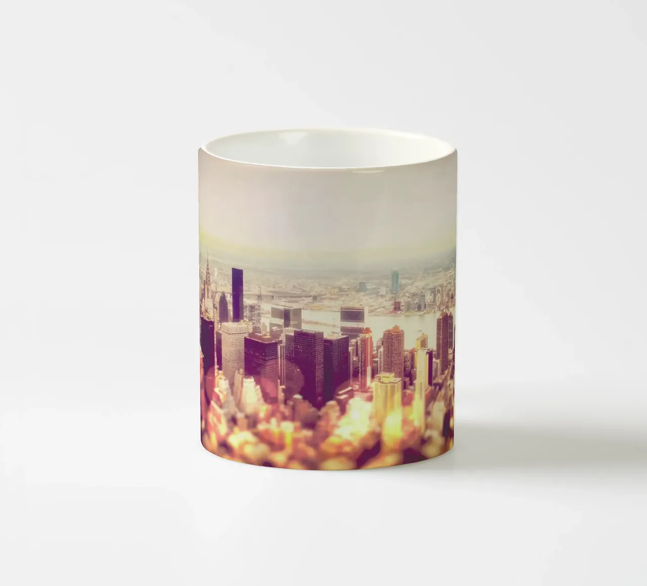 Manhattan’s Skyline tazza in ceramica da JaySan Studio