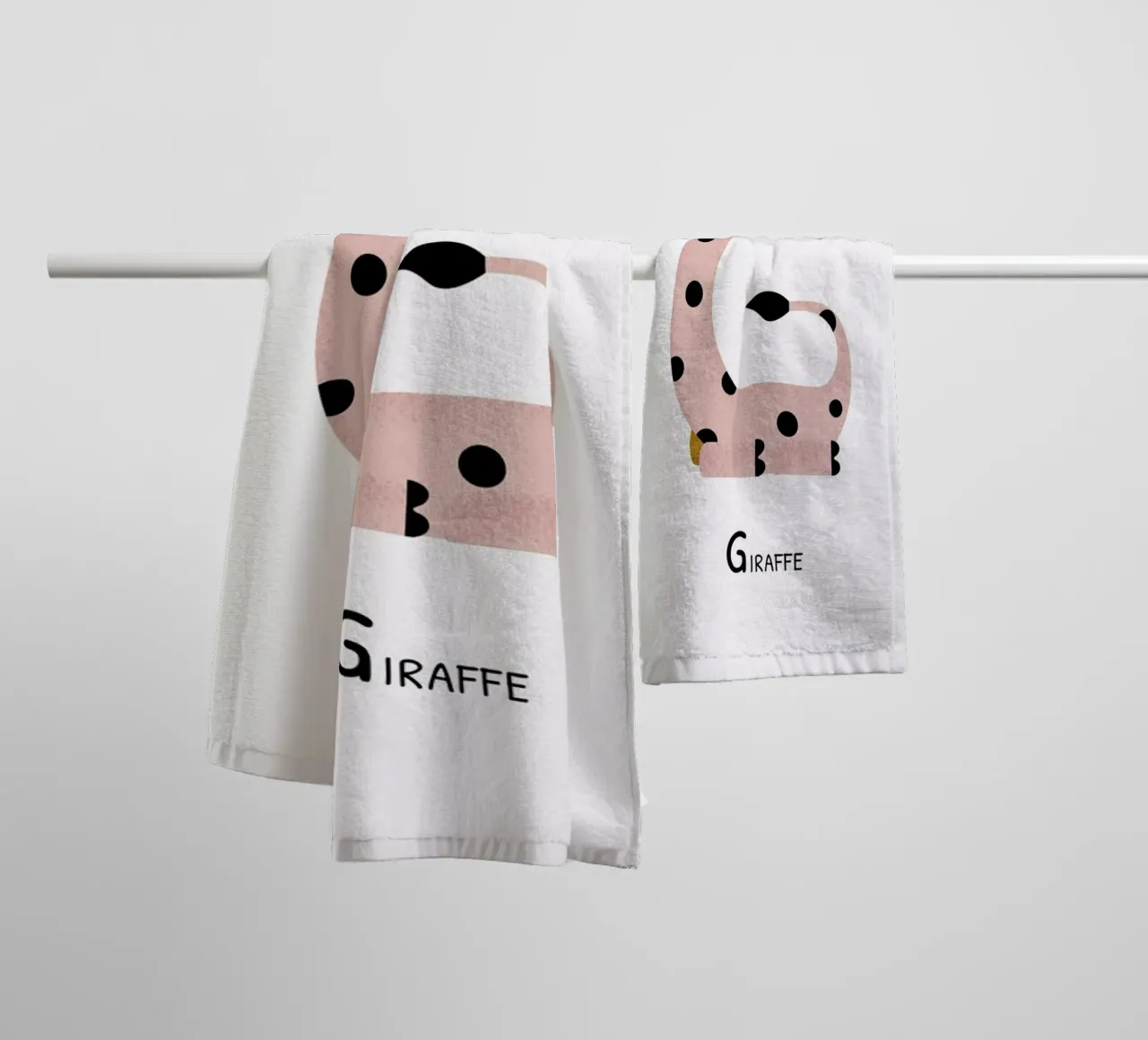 G for Giraffe asciugamano da bagno da Little Flourishes