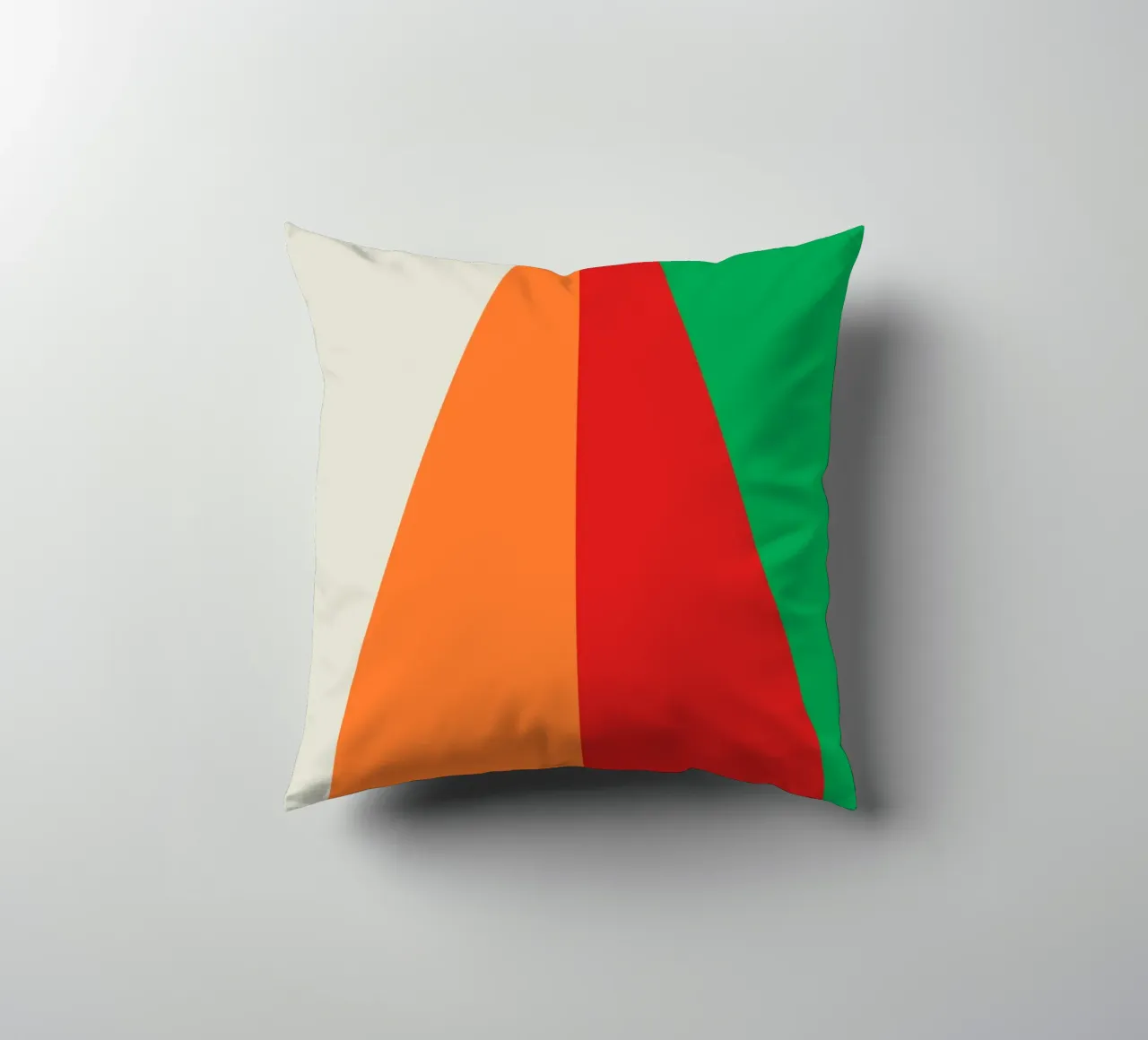 Triangular Essence cuscino da galihstudio