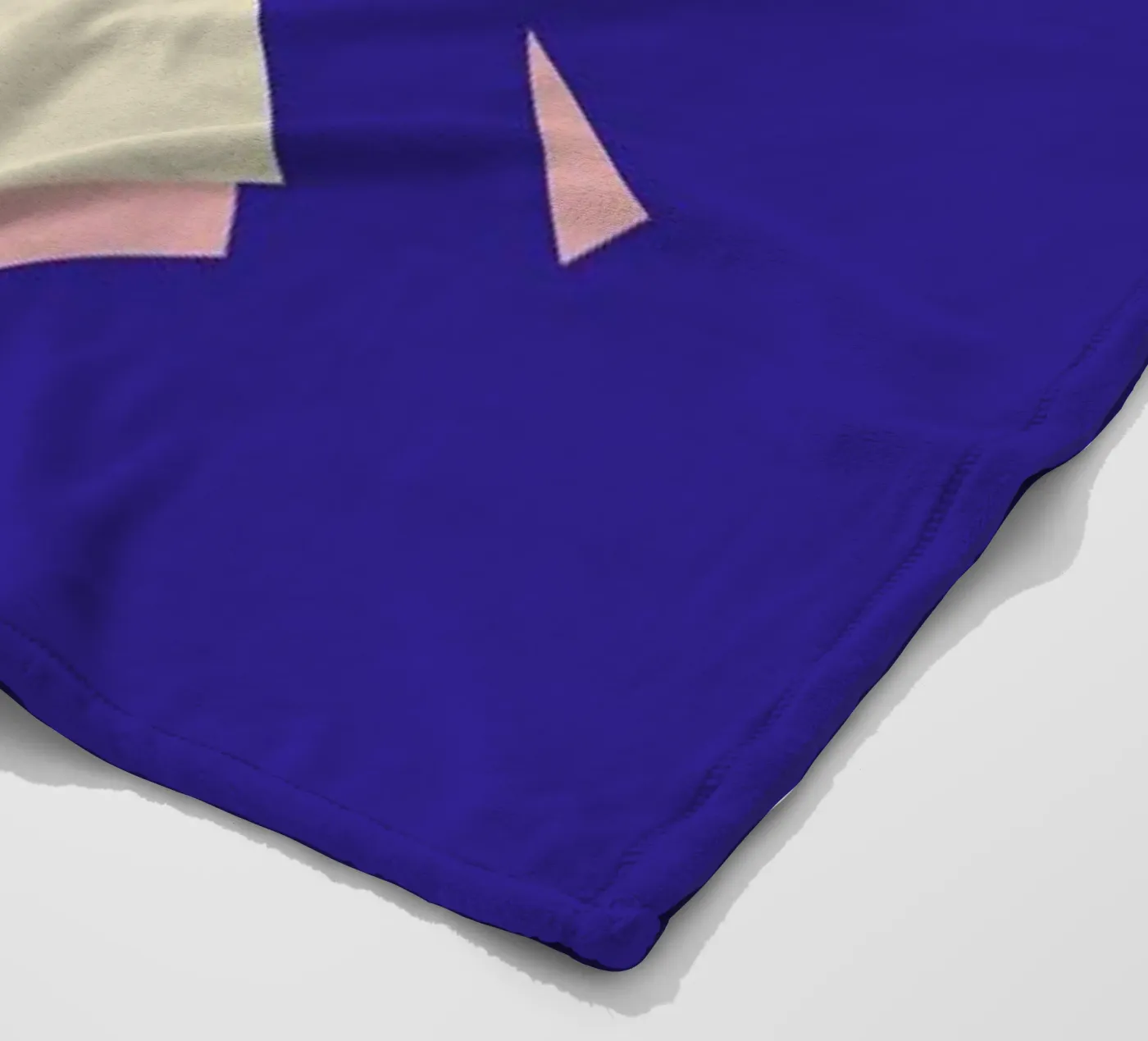 Apple coperta in pile da Helena Ravenne