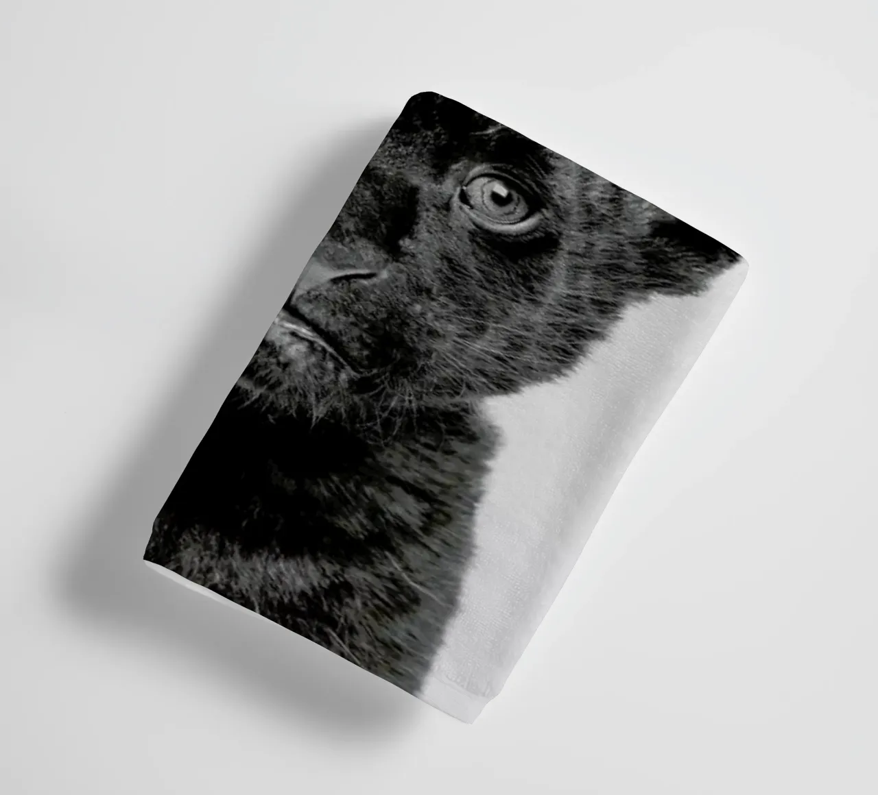 Panther Classic Handtuch von Paws & Claws