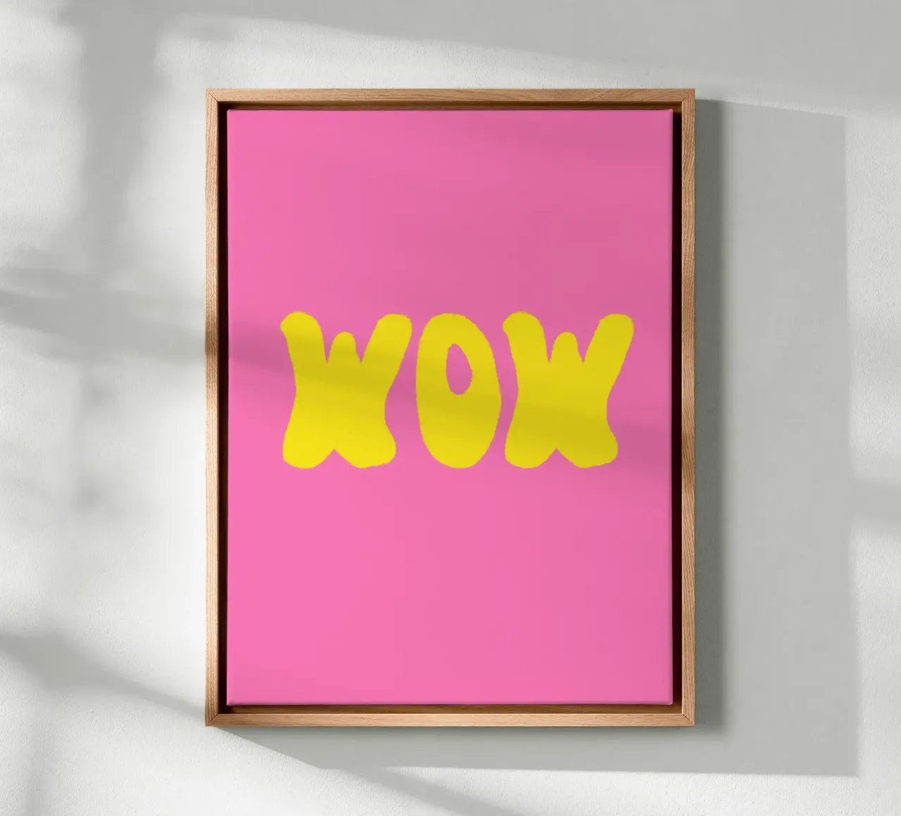 Scritta WOW giallo su rosa tela con Cornice a cassetta da Alisa Knöß