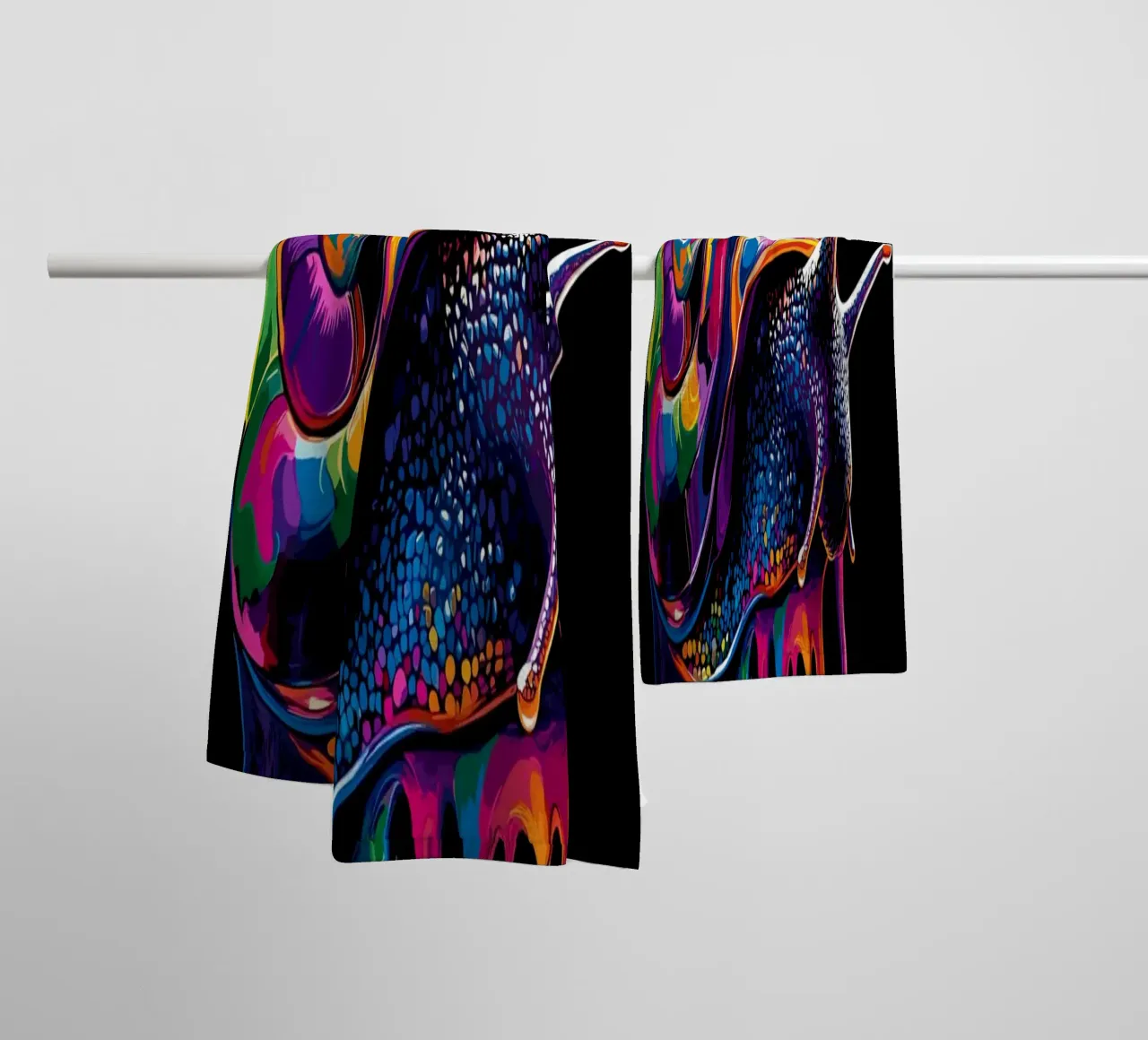 Lumaca colorata con spirale gocciolante asciugamano da bagno da pixelbull - medieval art and more