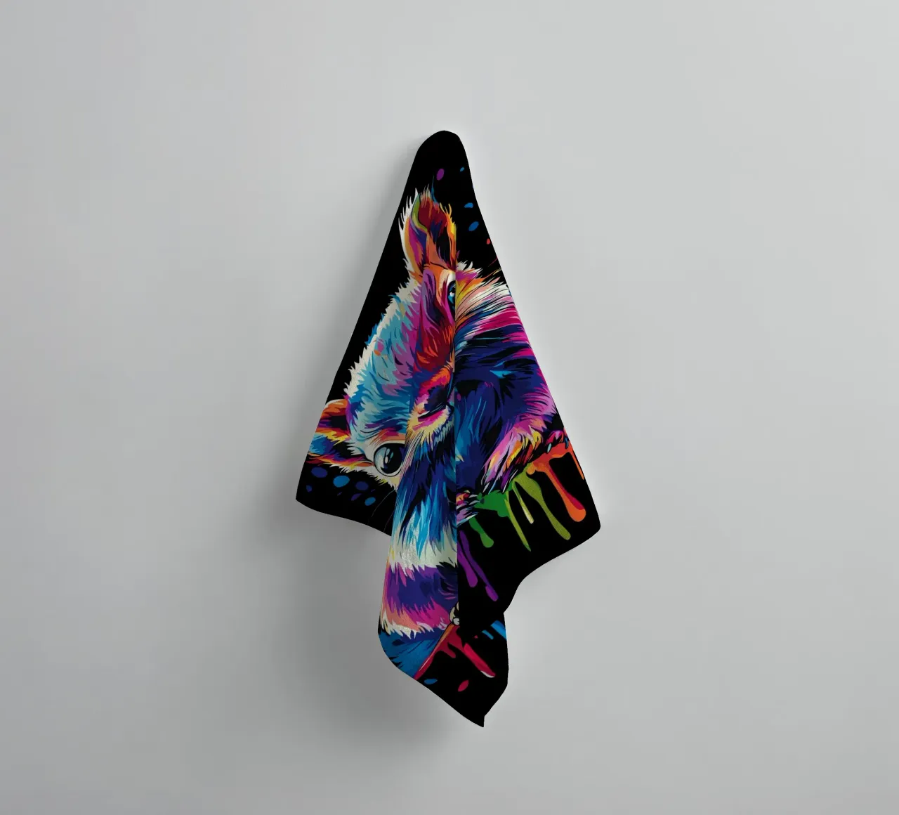 Kleurrijke eekhoorn met kleurverloopeffect badhanddoek van pixelbull - medieval art and more