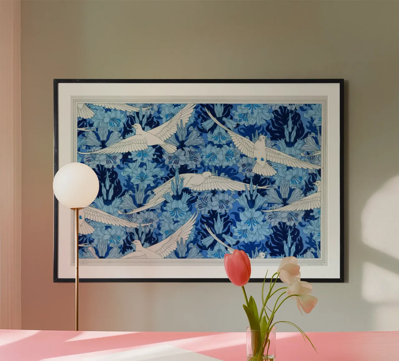 Maurice Pillard Verneuil - Colombes e lis Indigo poster con telaio in plastica da Old Masters