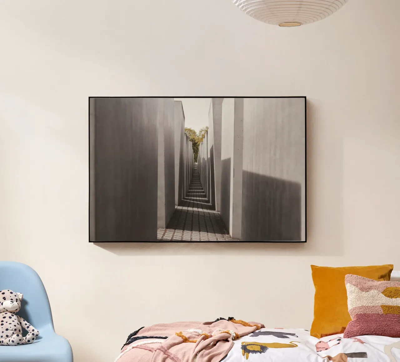 Berlino, Germania I Prospettiva minimalista del Memoriale ebraico plexiglass da Julie Travel Photography
