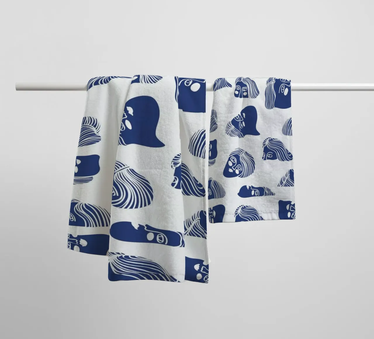 Faces badhanddoek van Pure