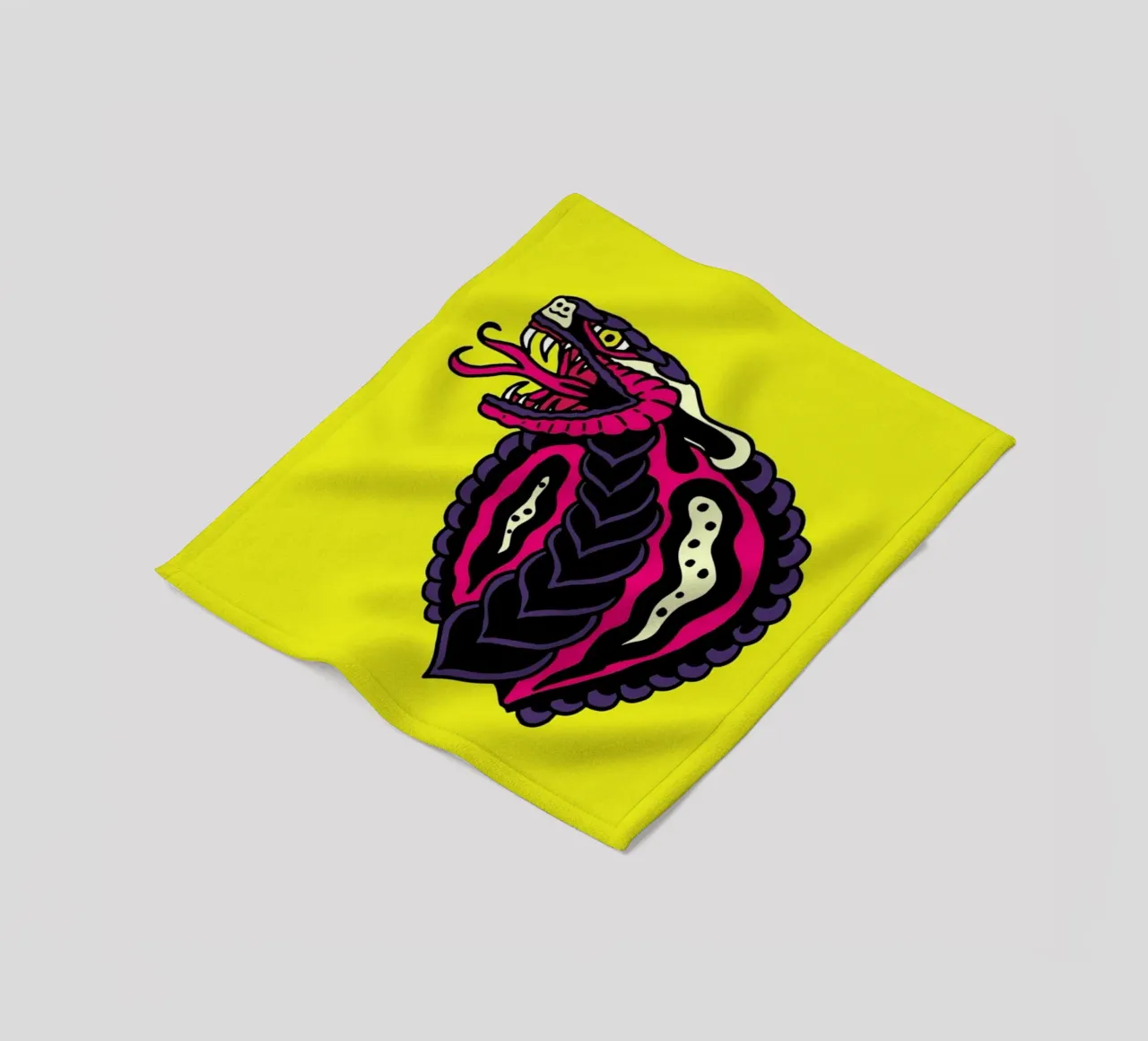 Cobra coperta in pile da Nick Cocozza
