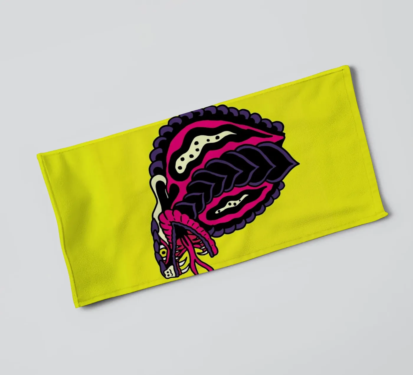 Cobra badhanddoek van Nick Cocozza