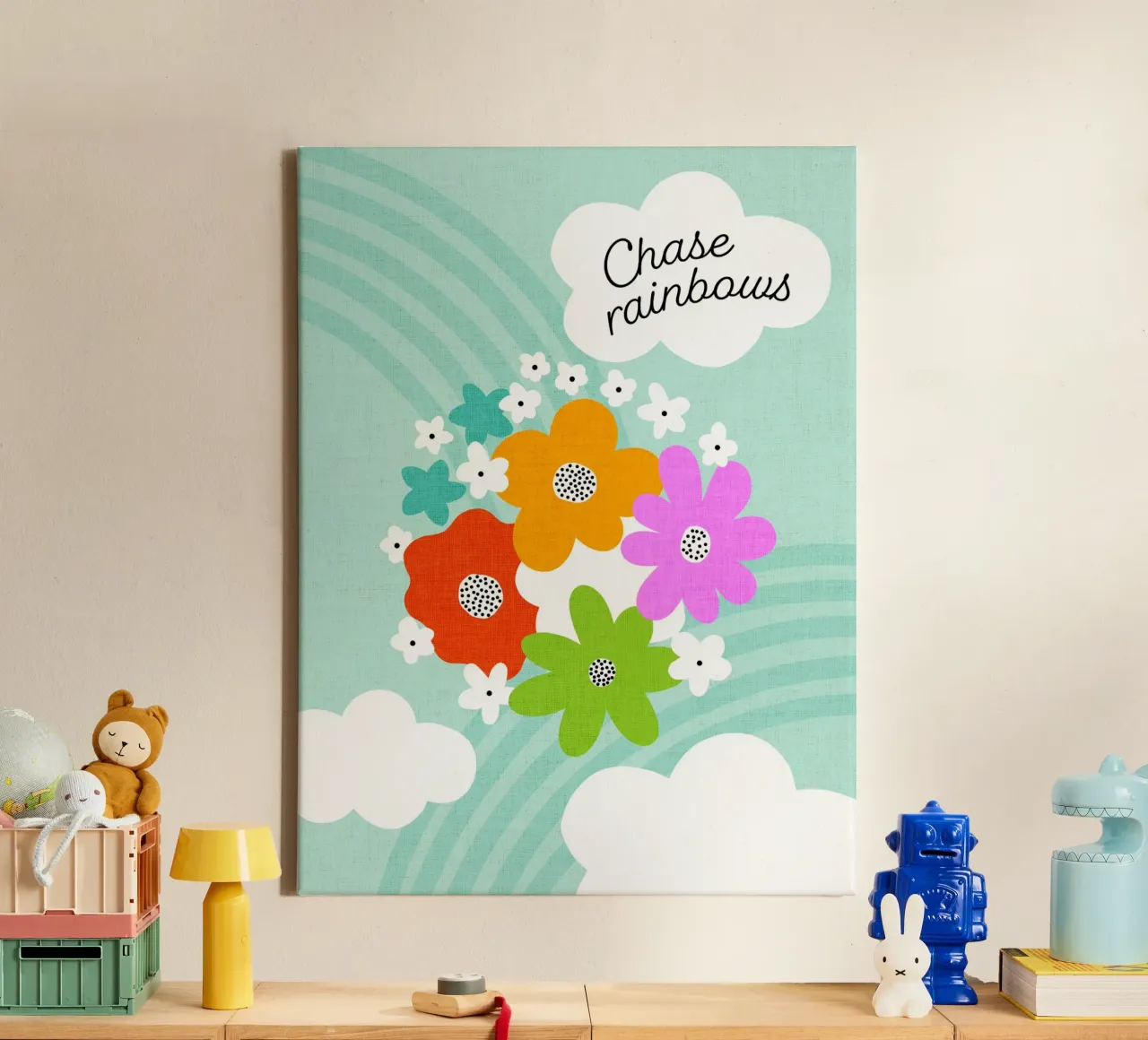 Chase Rainbows - Motiverende bloemsierkunst op blauwe lucht canvas met Baklijst van Dominique Vari