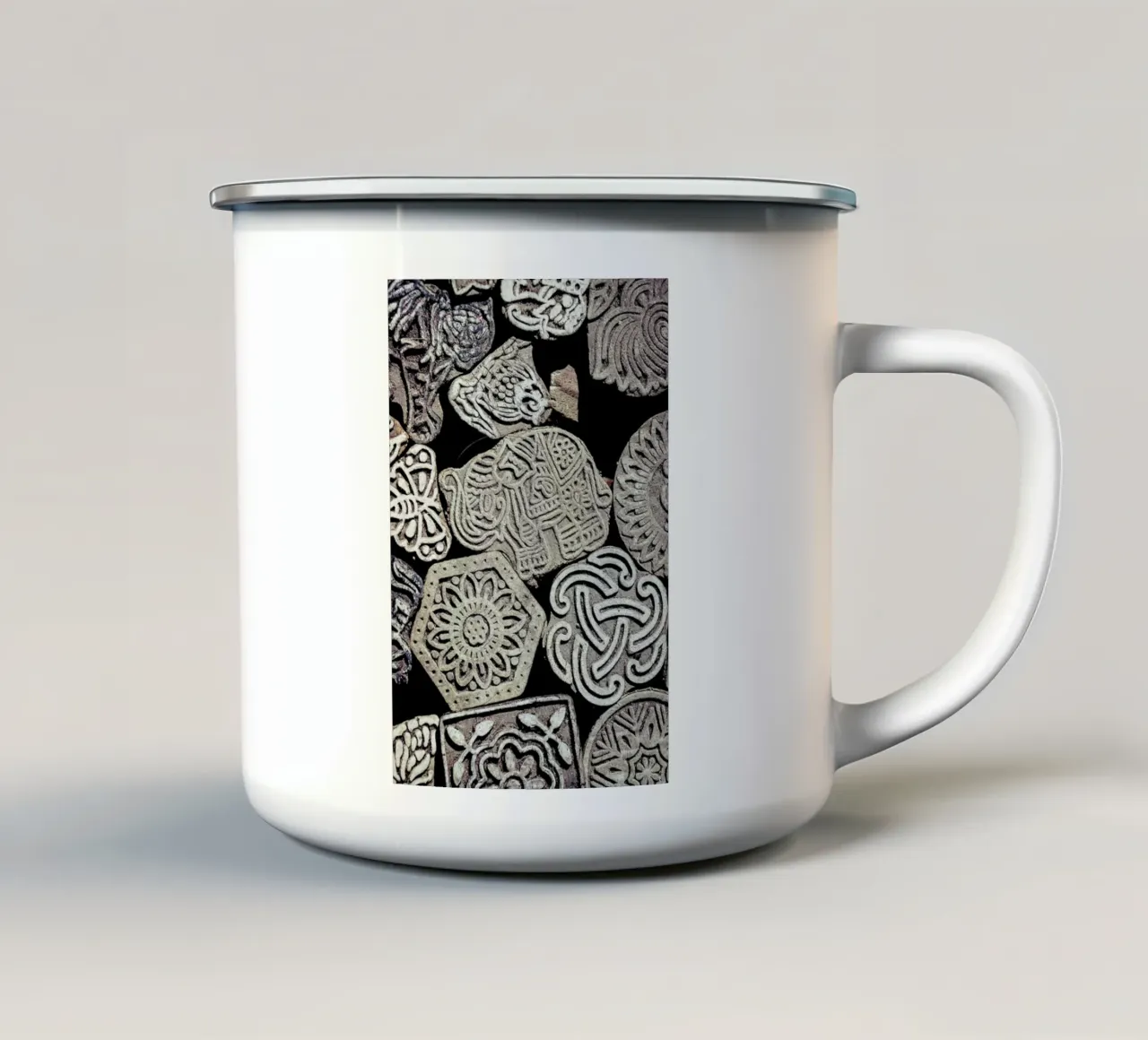 Elephant tazza in smalto da Victoria Frost
