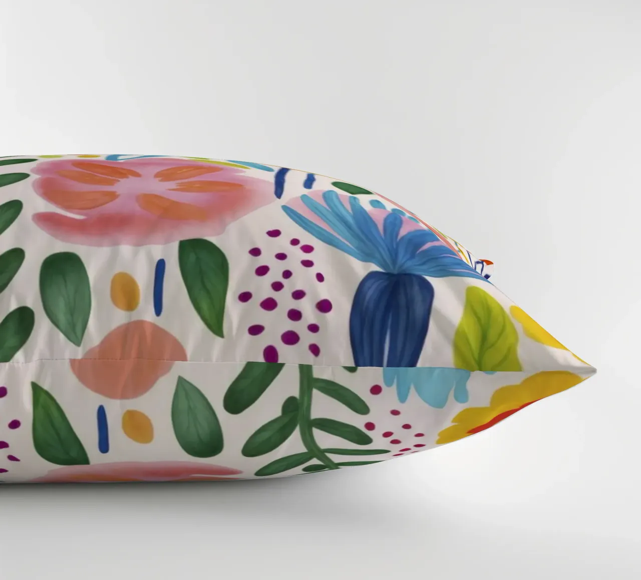 Un estroso prato di fiori selvatici cuscino da Andrea Haase Modern Home