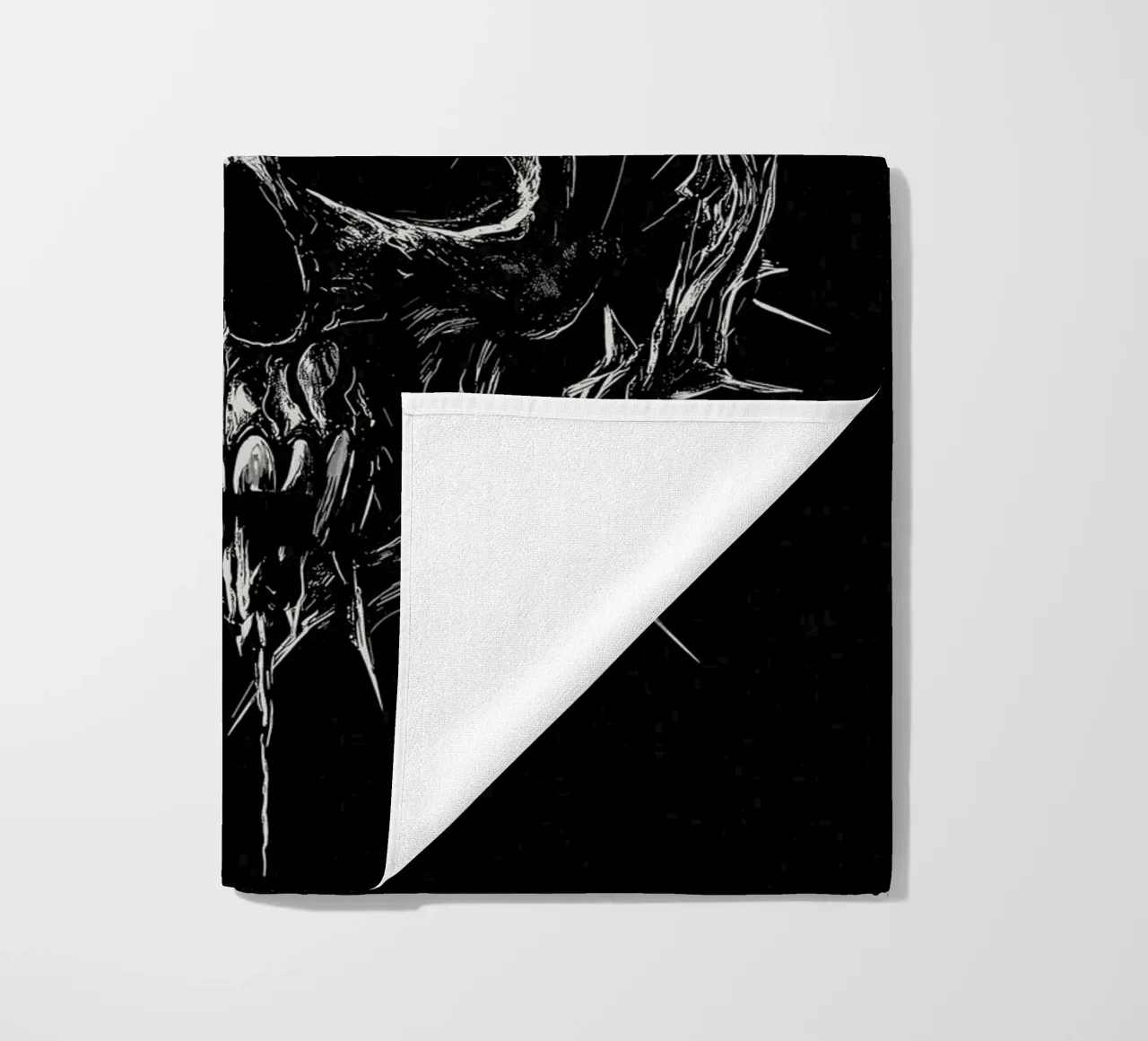 Teschio con corona di spine telo mare da pixelbull - medieval art and more