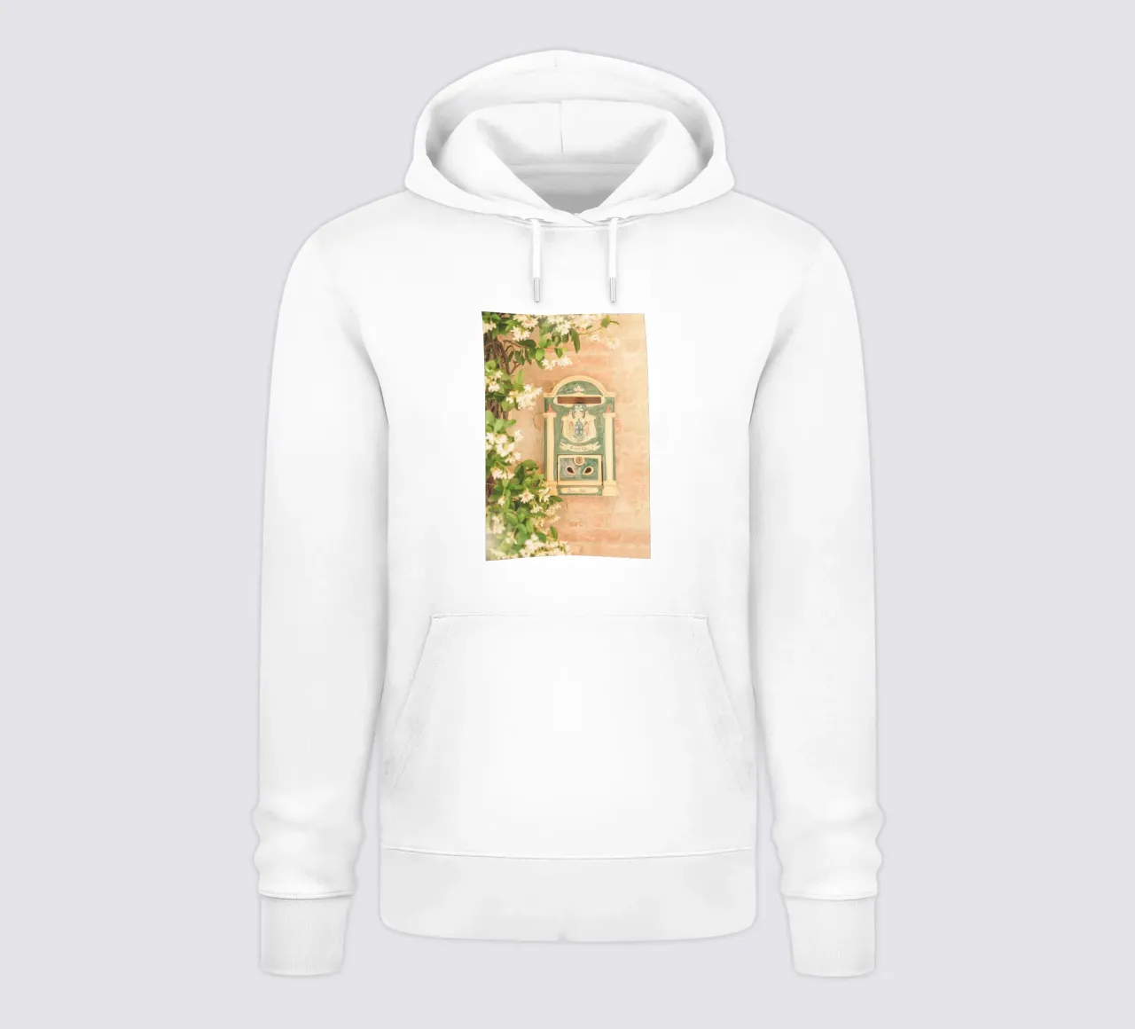 Tuscany, Italy I Decorated retro letterbox in Pienza hoodie by Julie Travel Photography
