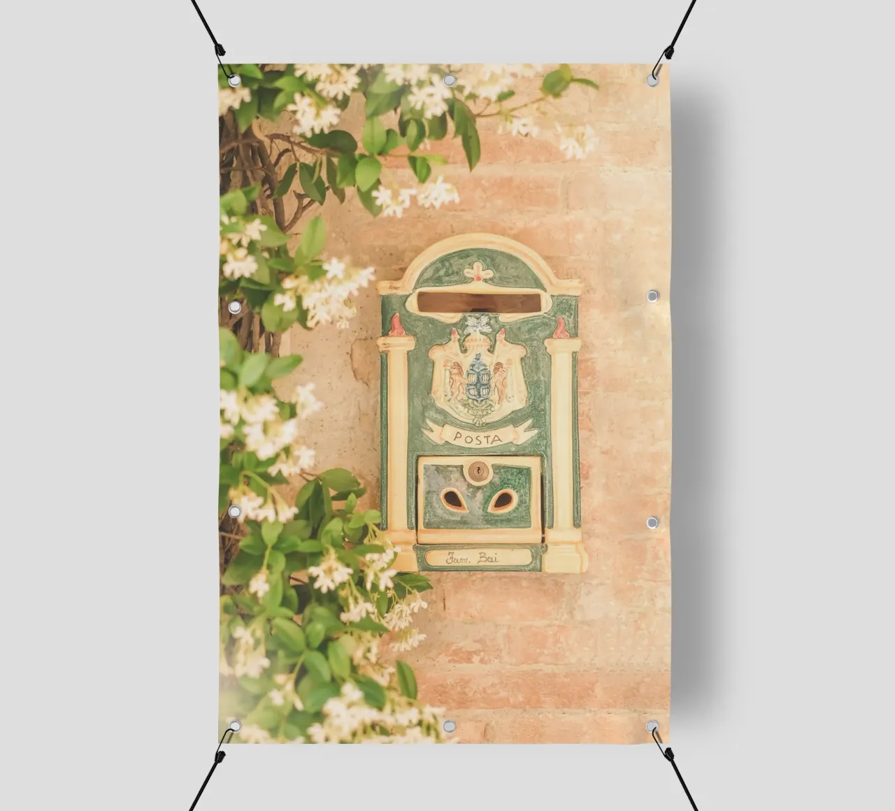 Toscana, Italia I Cassetta delle lettere retrò decorata a Pienza telo in pvc da Julie Travel Photography