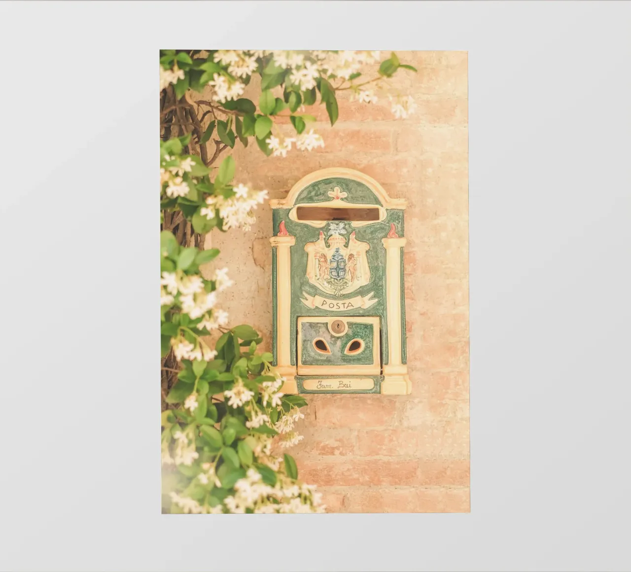Toscana, Italia I Cassetta delle lettere retrò decorata a Pienza telo in pvc da Julie Travel Photography