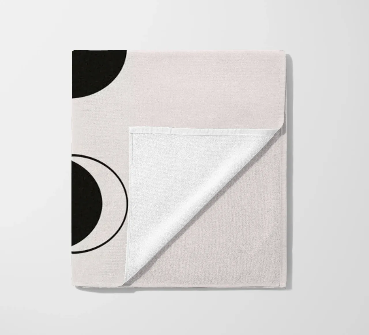 Vertical Moons telo mare da daylight design studio