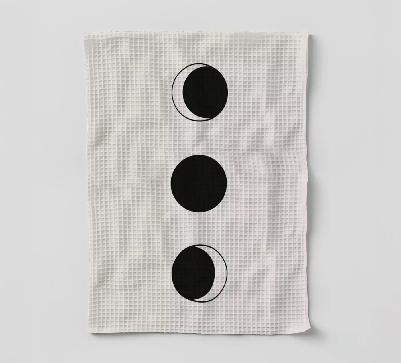Vertical Moons torchon de daylight design studio