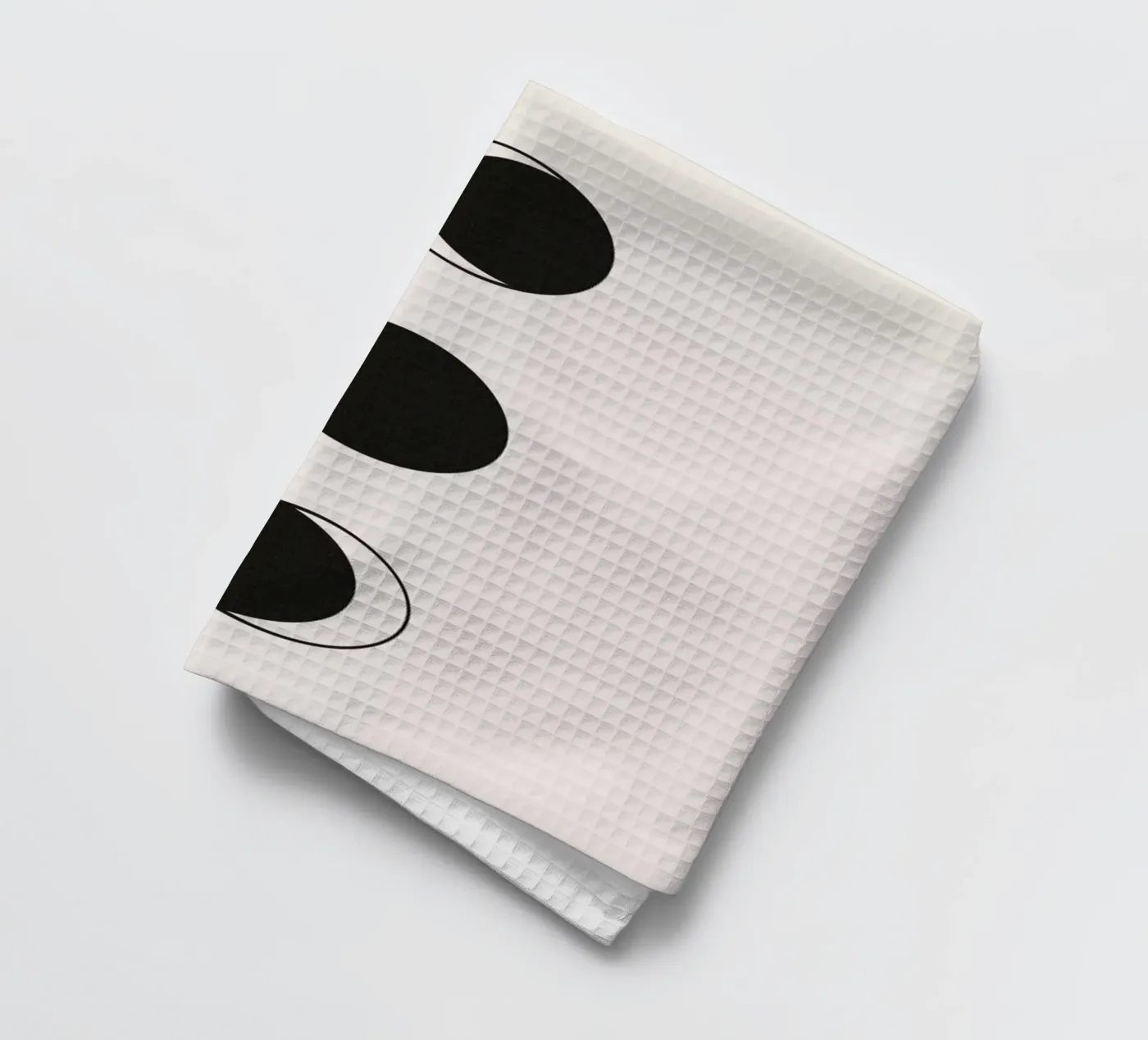 Vertical Moons torchon de daylight design studio