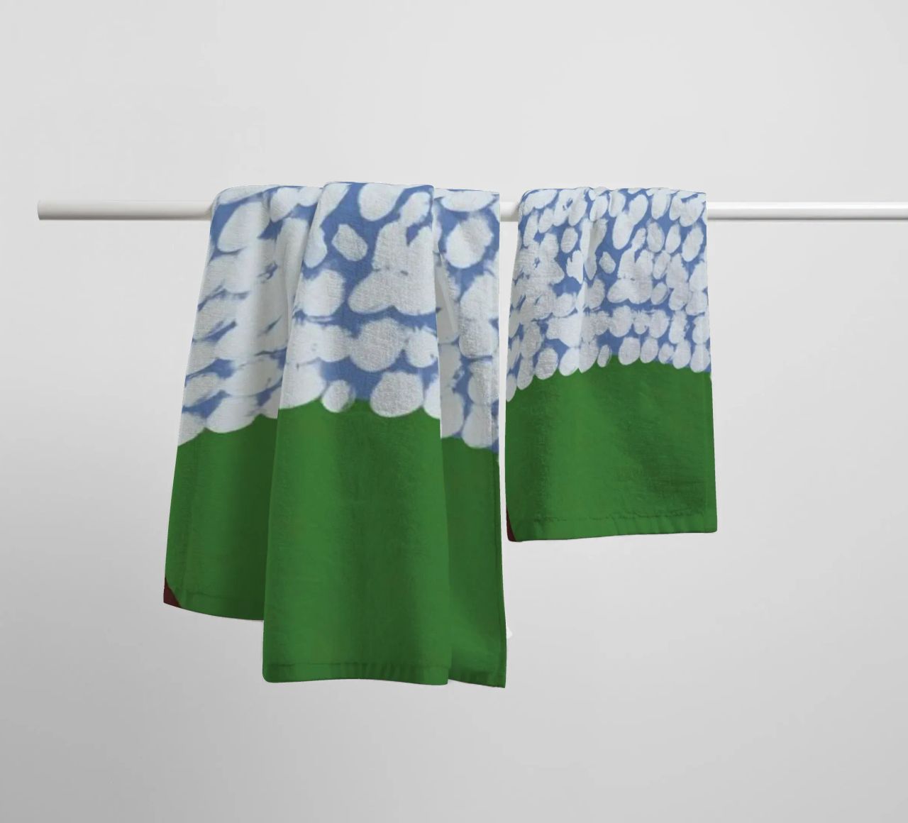Brillantini a fiori asciugamano da bagno da Little Dean